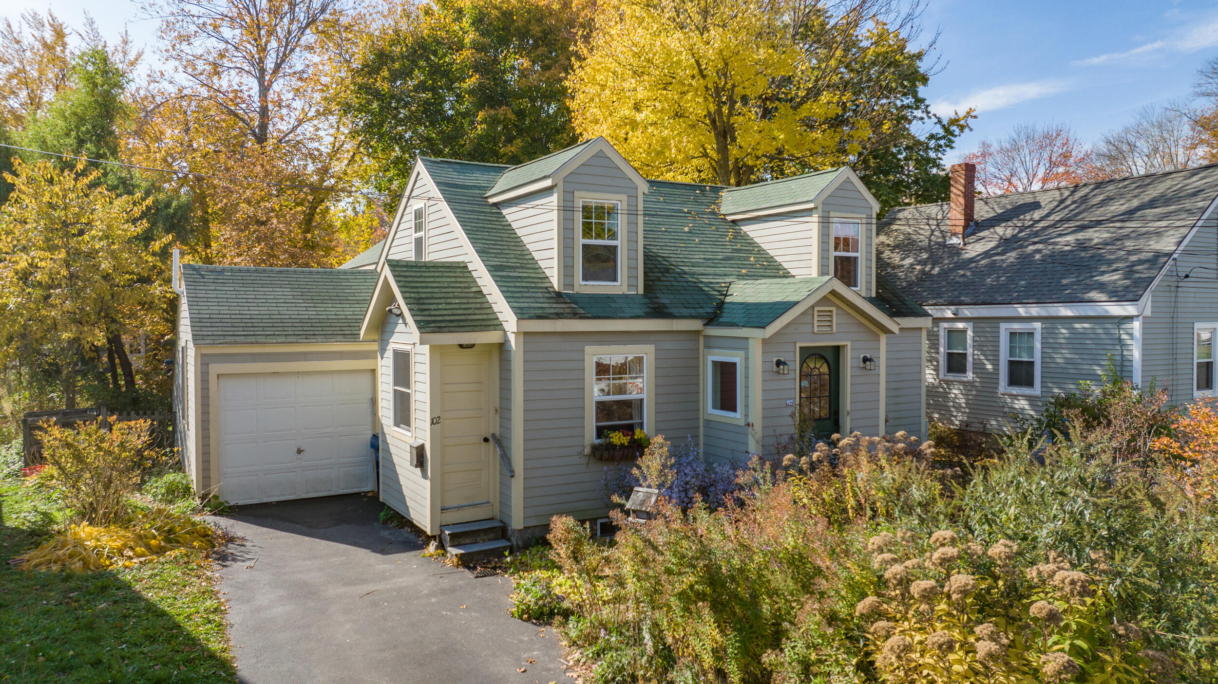 102 Wellington Road
