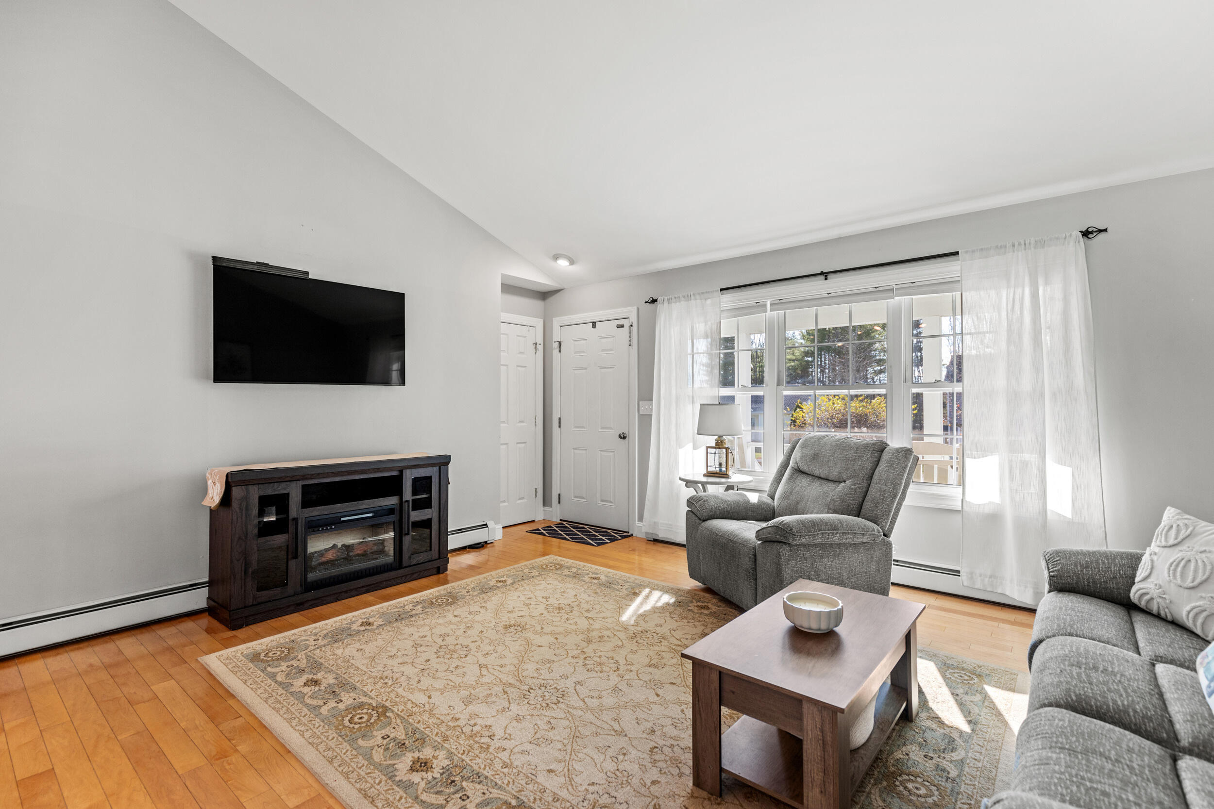 44 Woodman Avenue