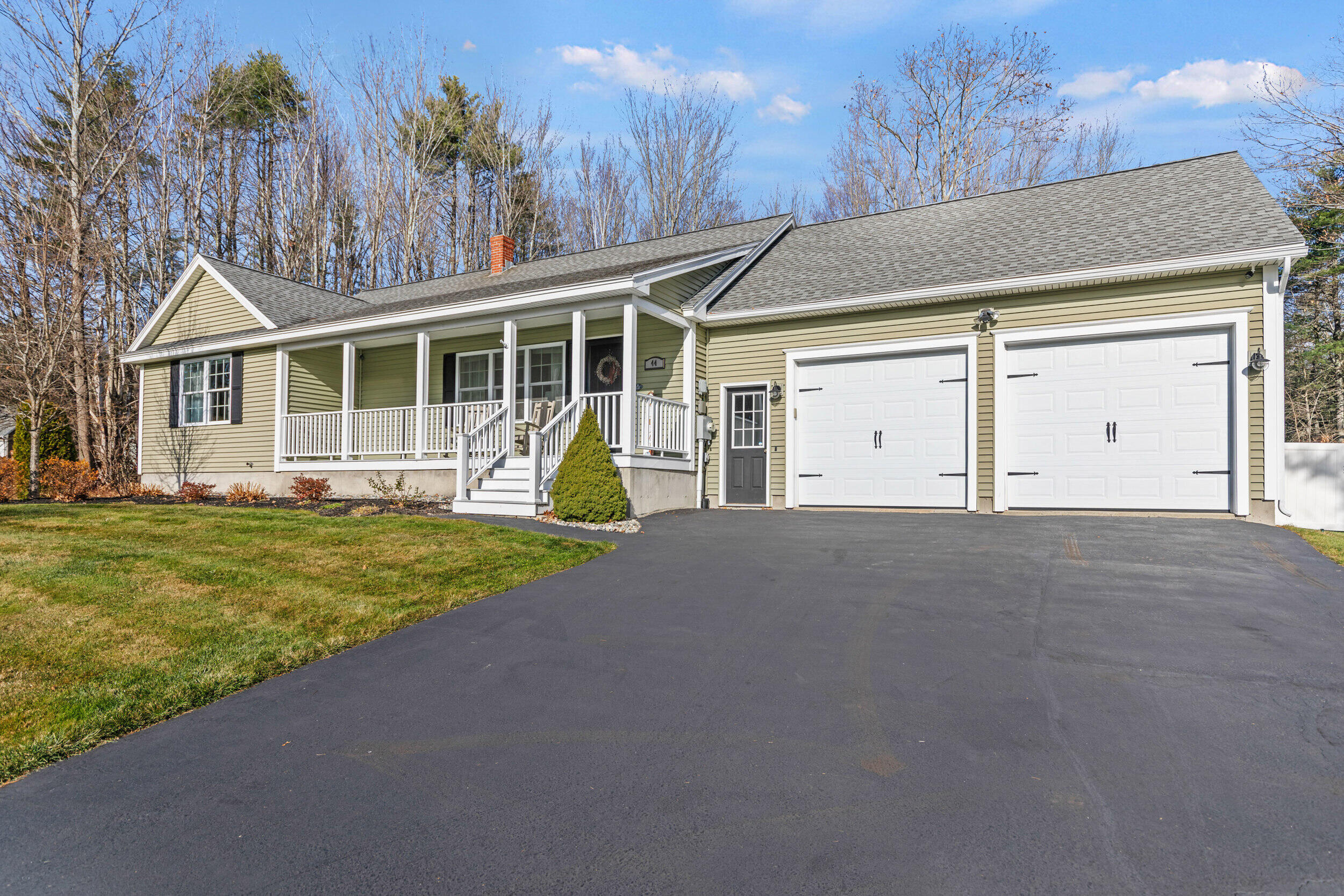 44 Woodman Avenue