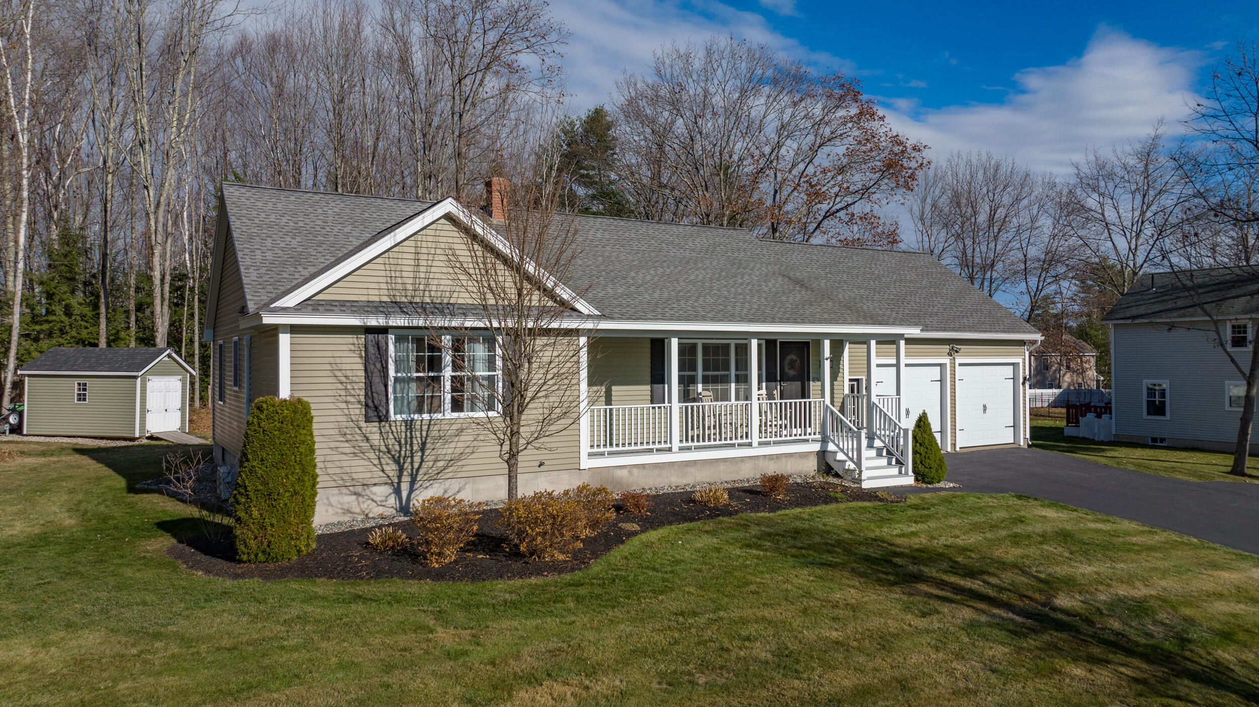 44 Woodman Avenue