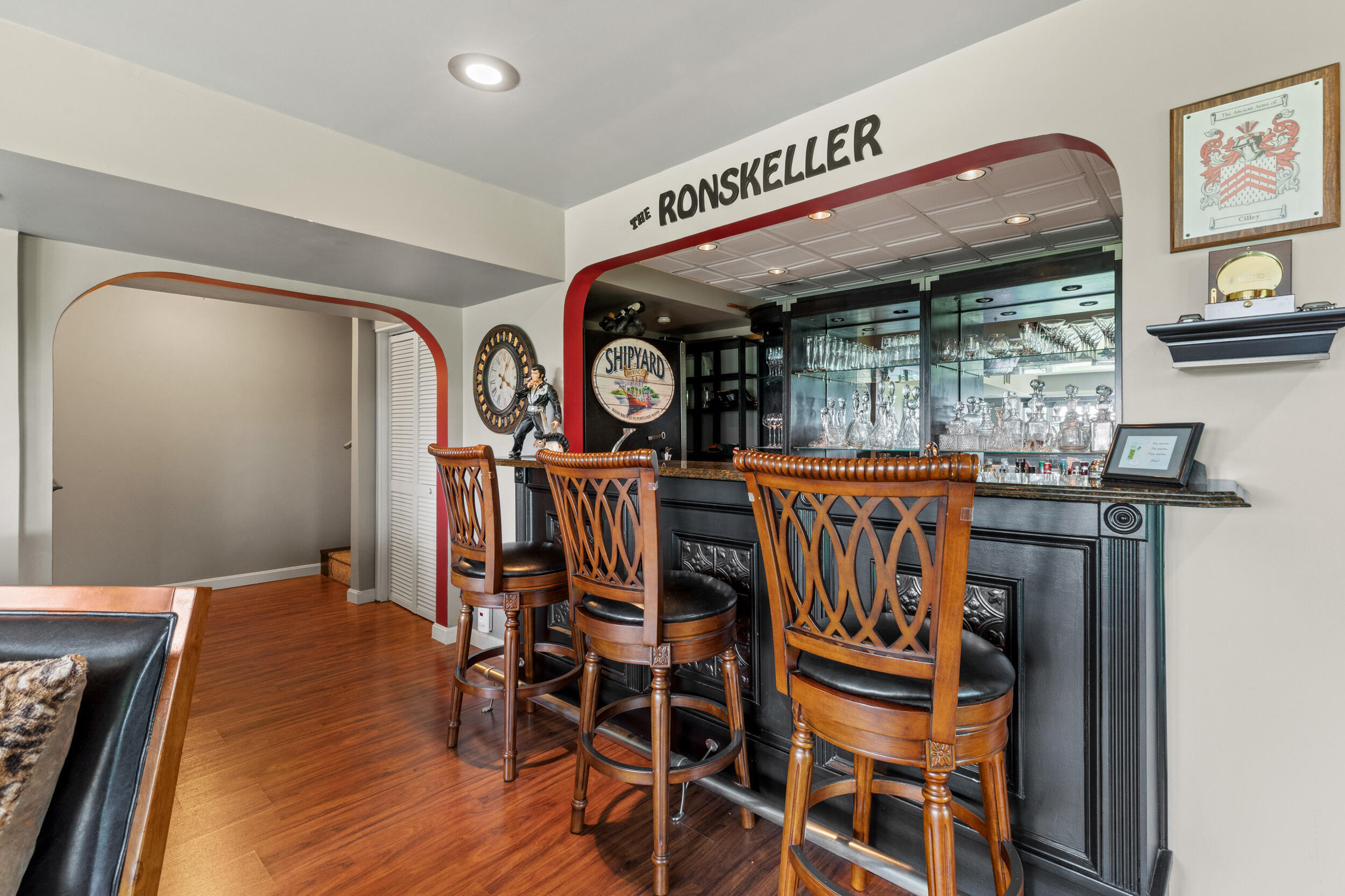 33 Lakeview Lane