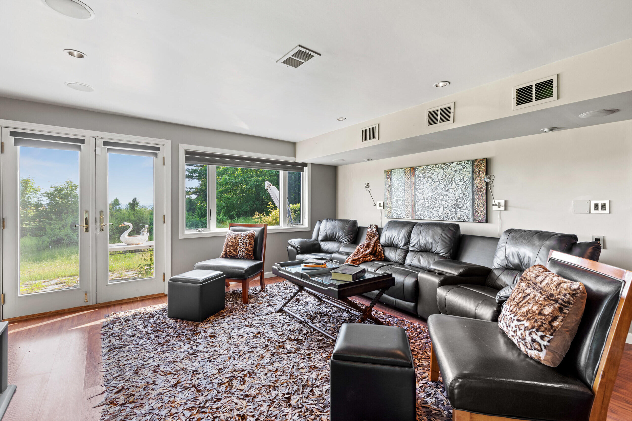 33 Lakeview Lane