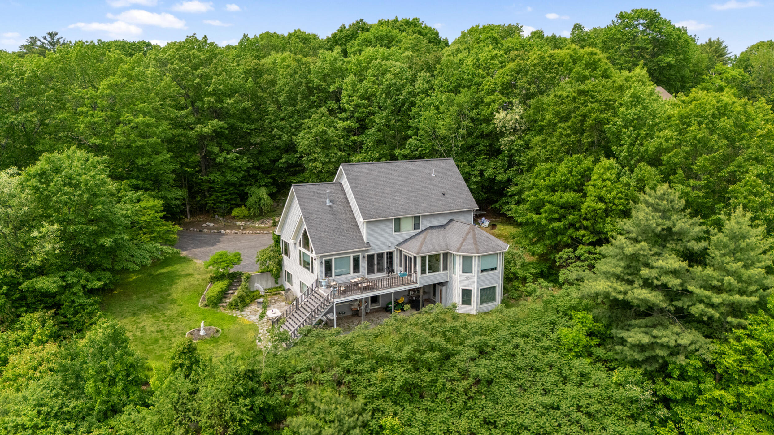 33 Lakeview Lane