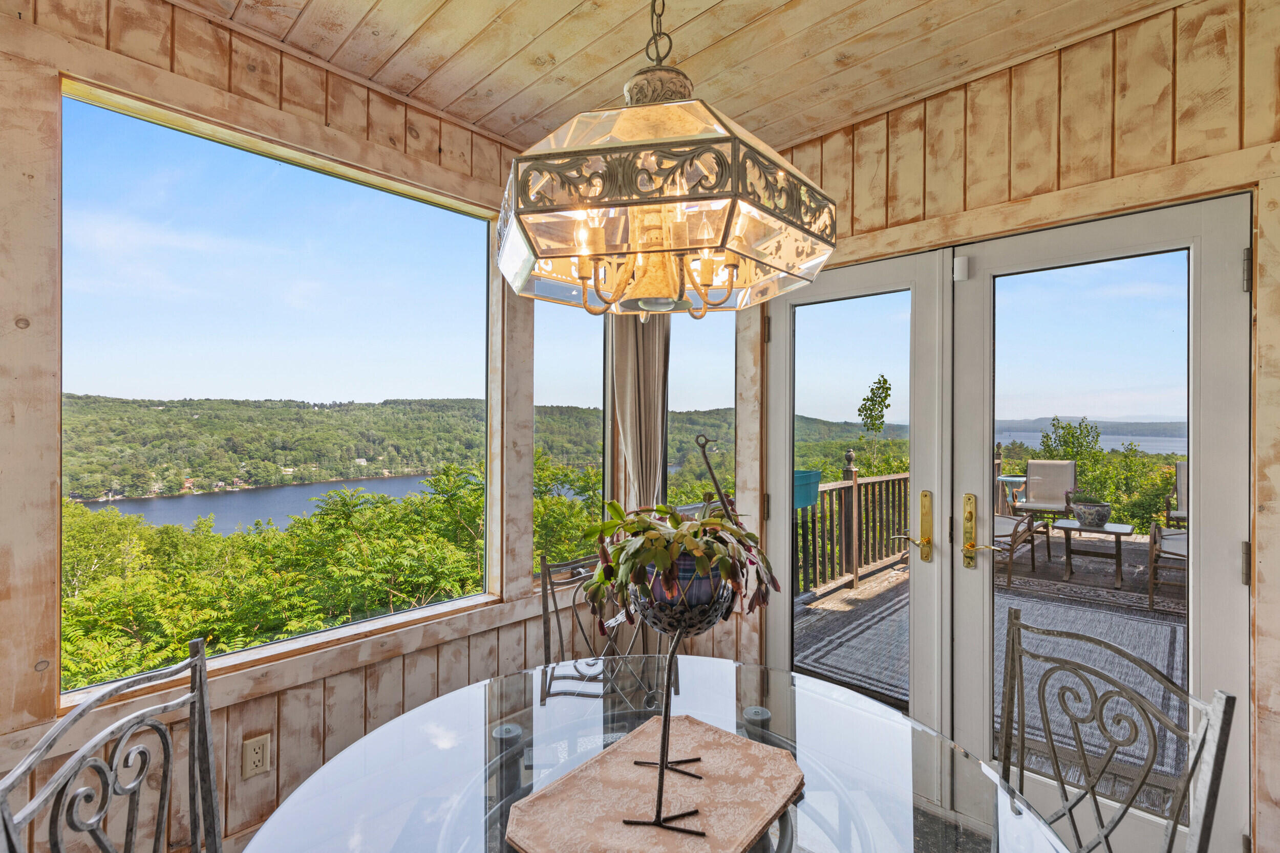 33 Lakeview Lane