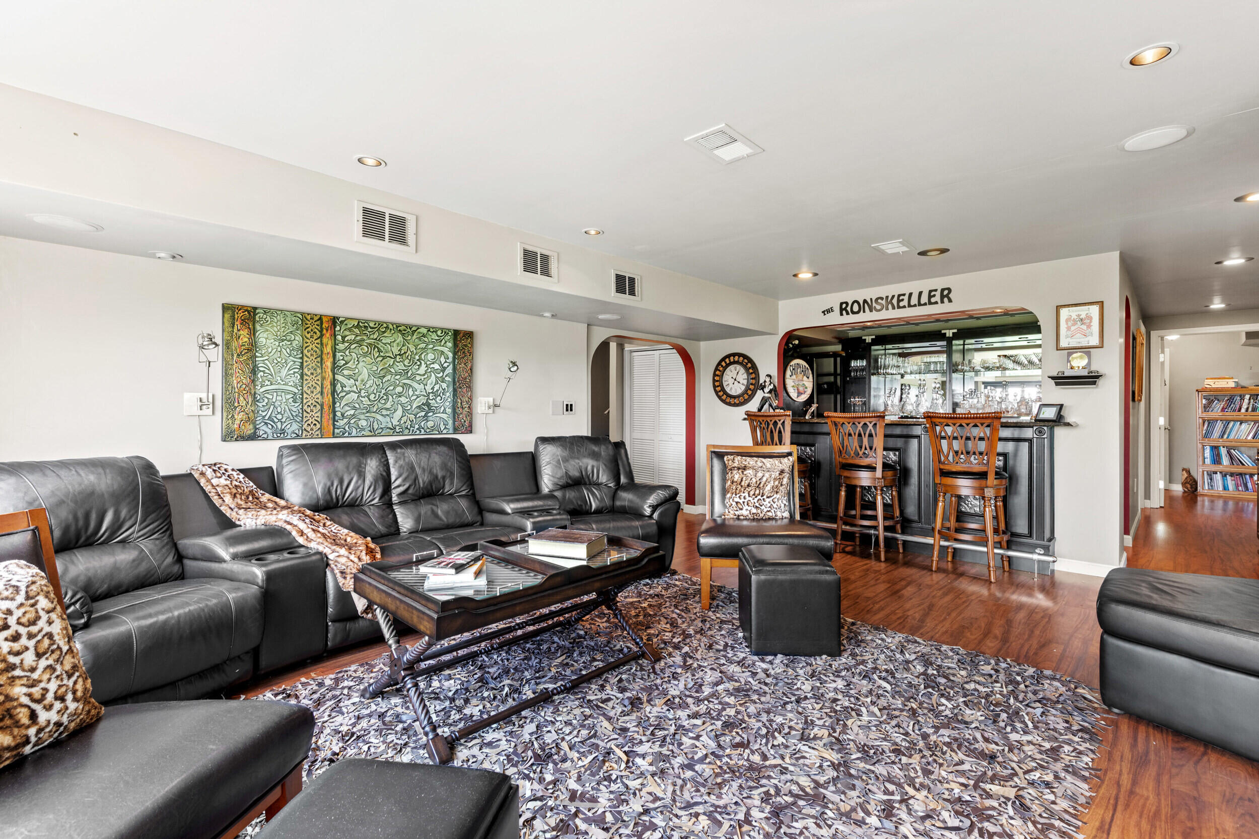 33 Lakeview Lane