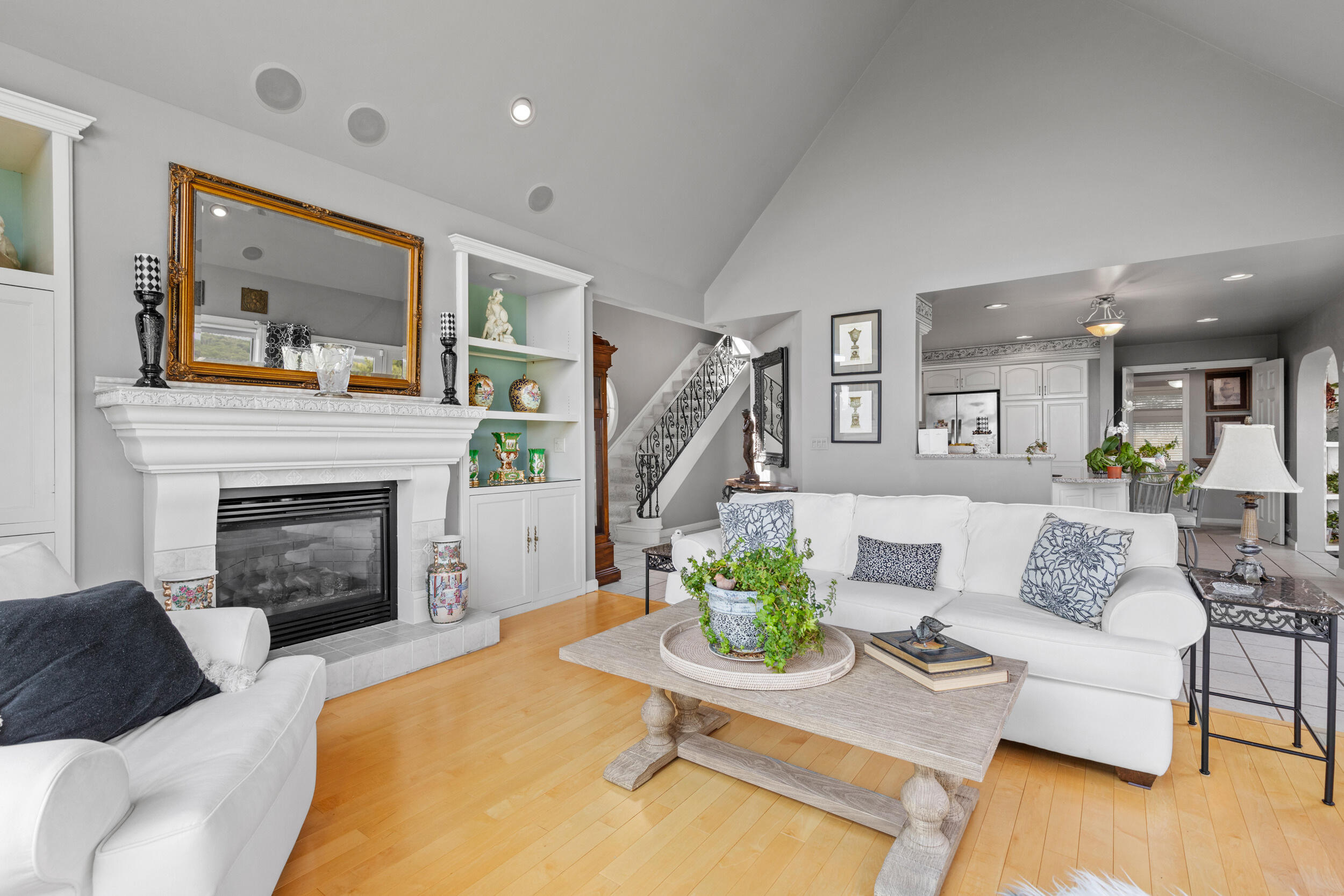 33 Lakeview Lane