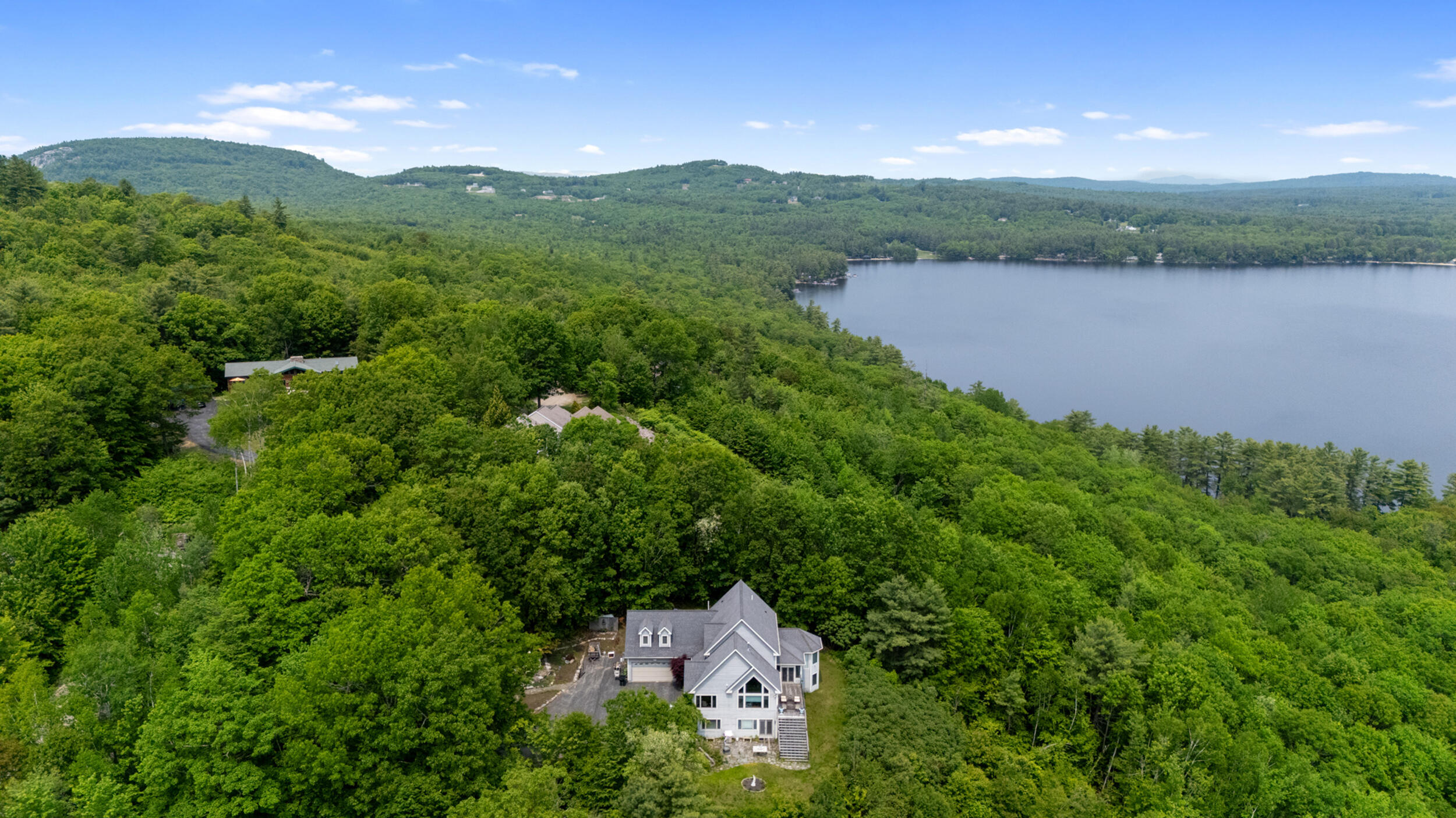 33 Lakeview Lane