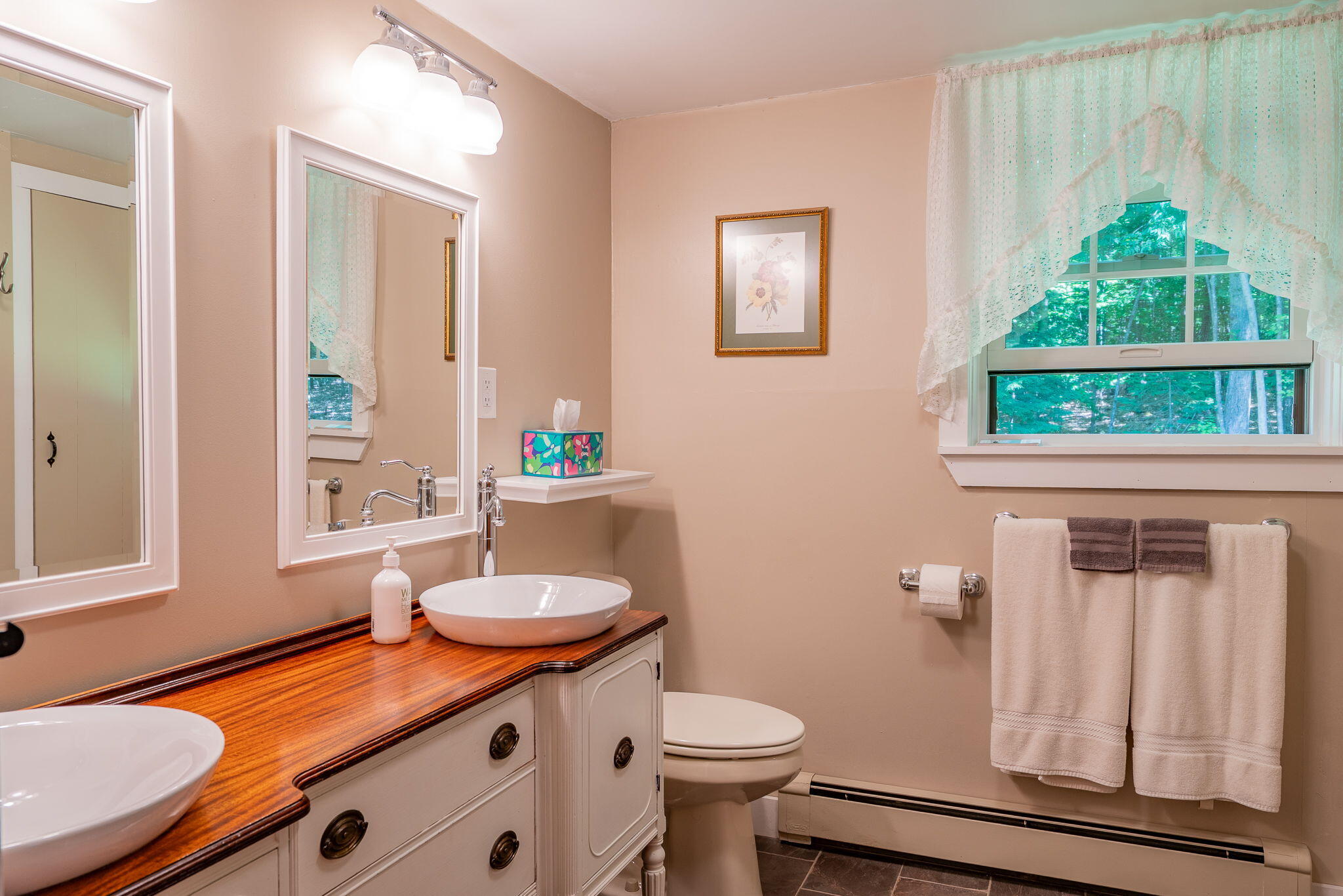 44 Road Between The Ponds