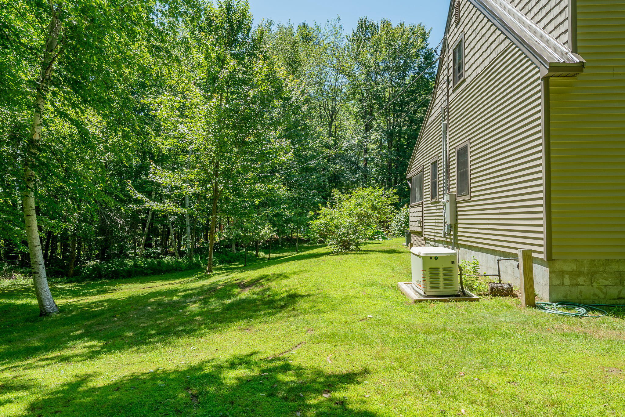 44 Road Between The Ponds