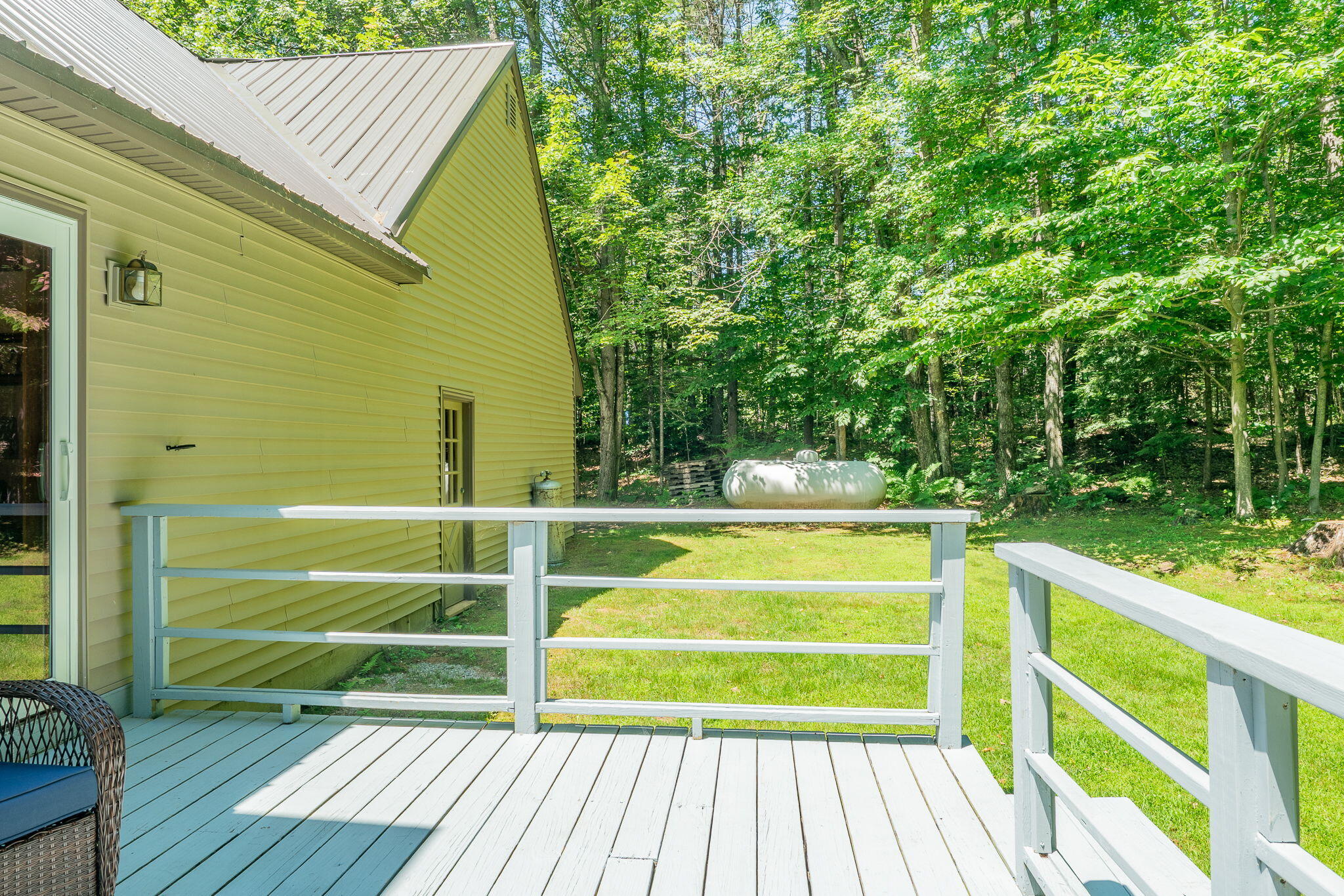 44 Road Between The Ponds