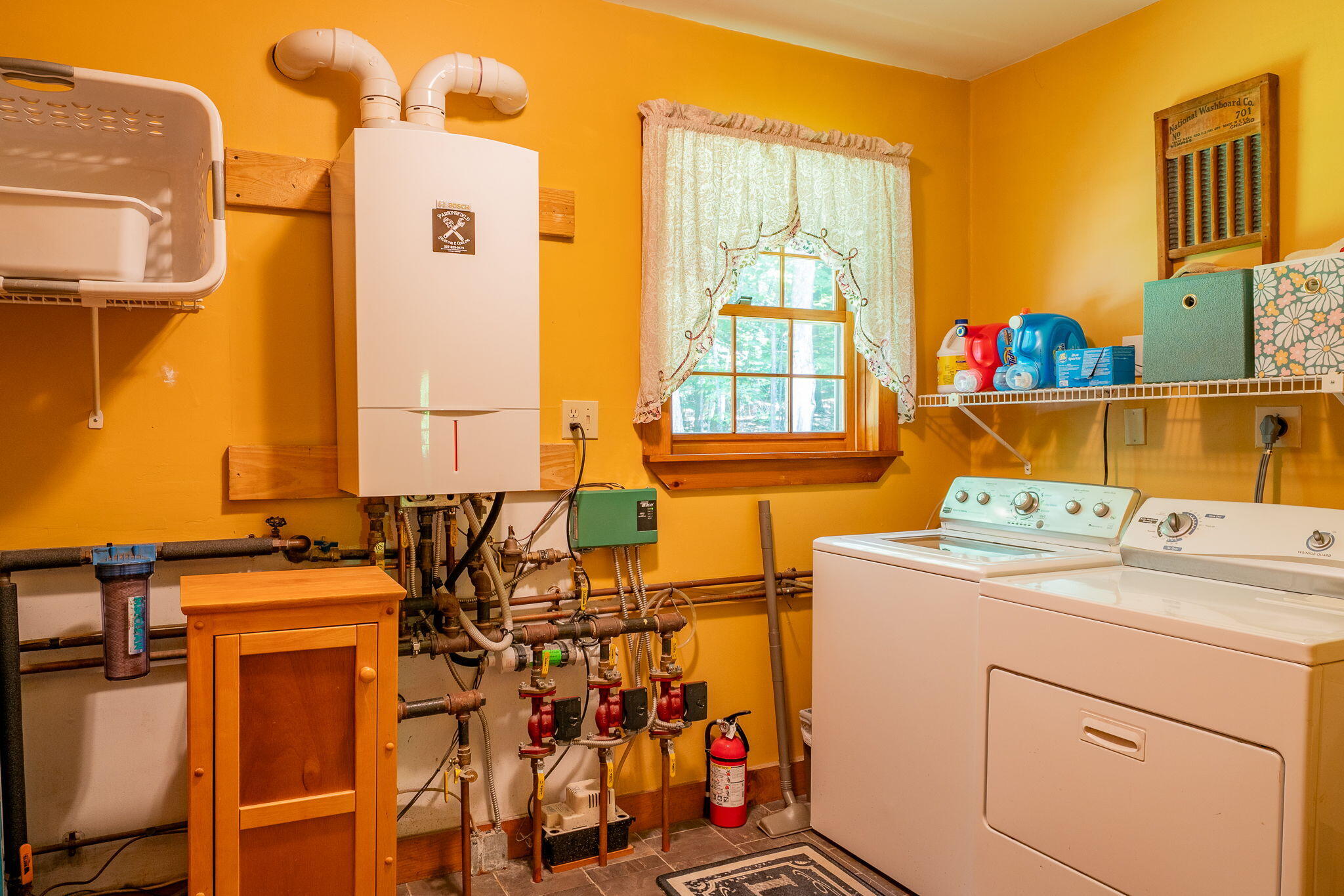 44 Road Between The Ponds