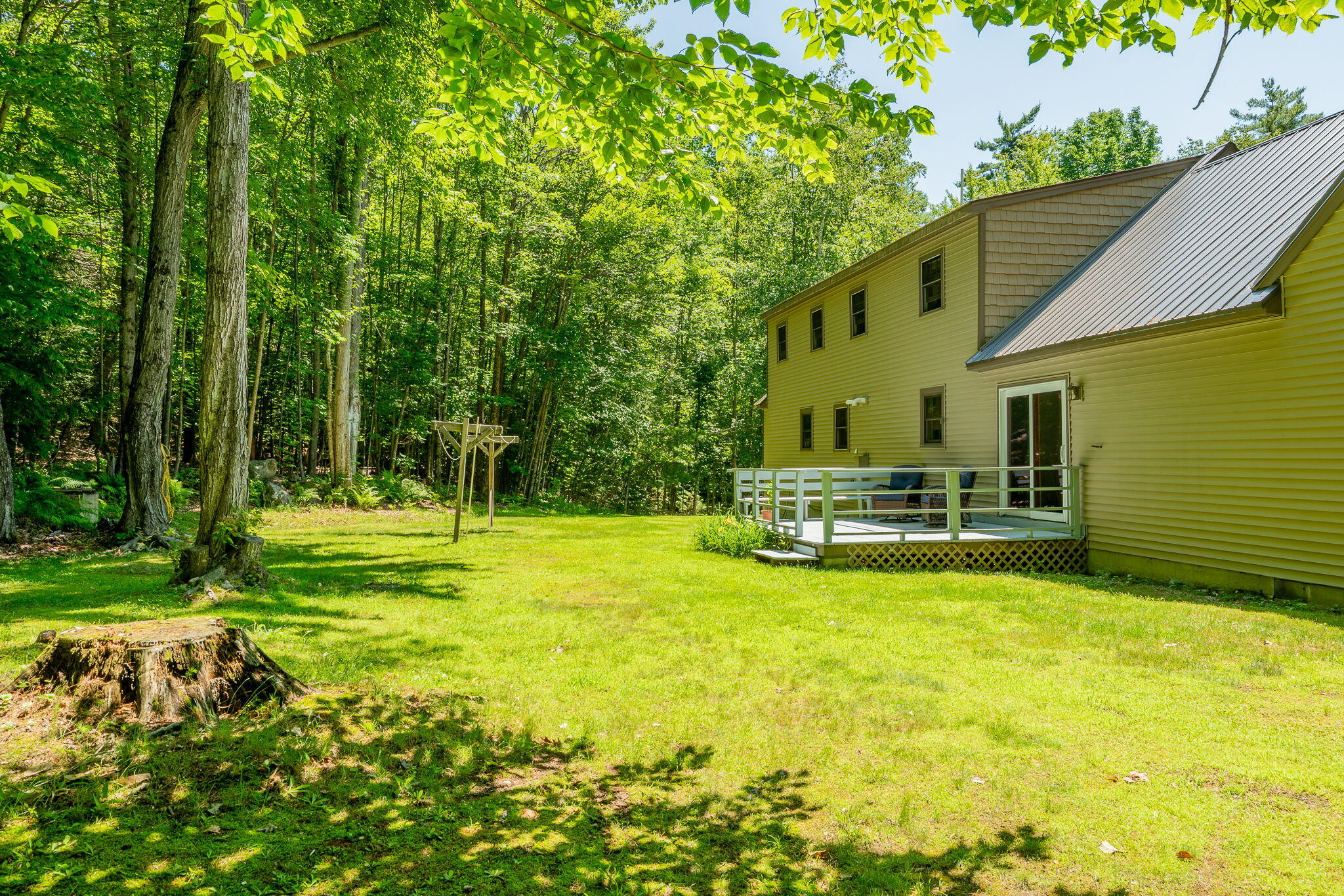 44 Road Between The Ponds