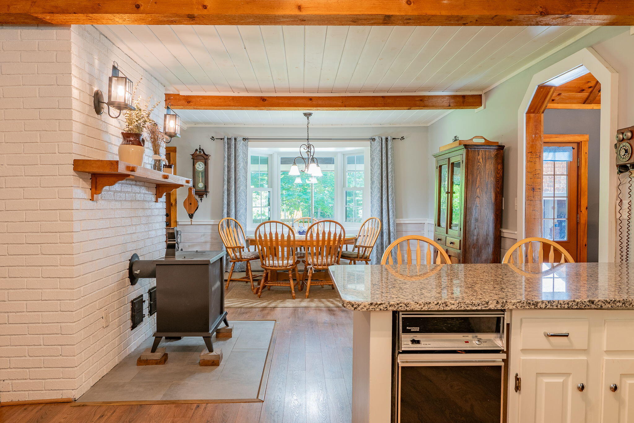 44 Road Between The Ponds