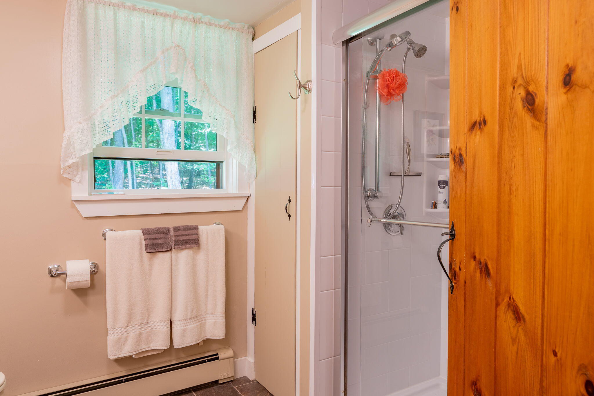 44 Road Between The Ponds