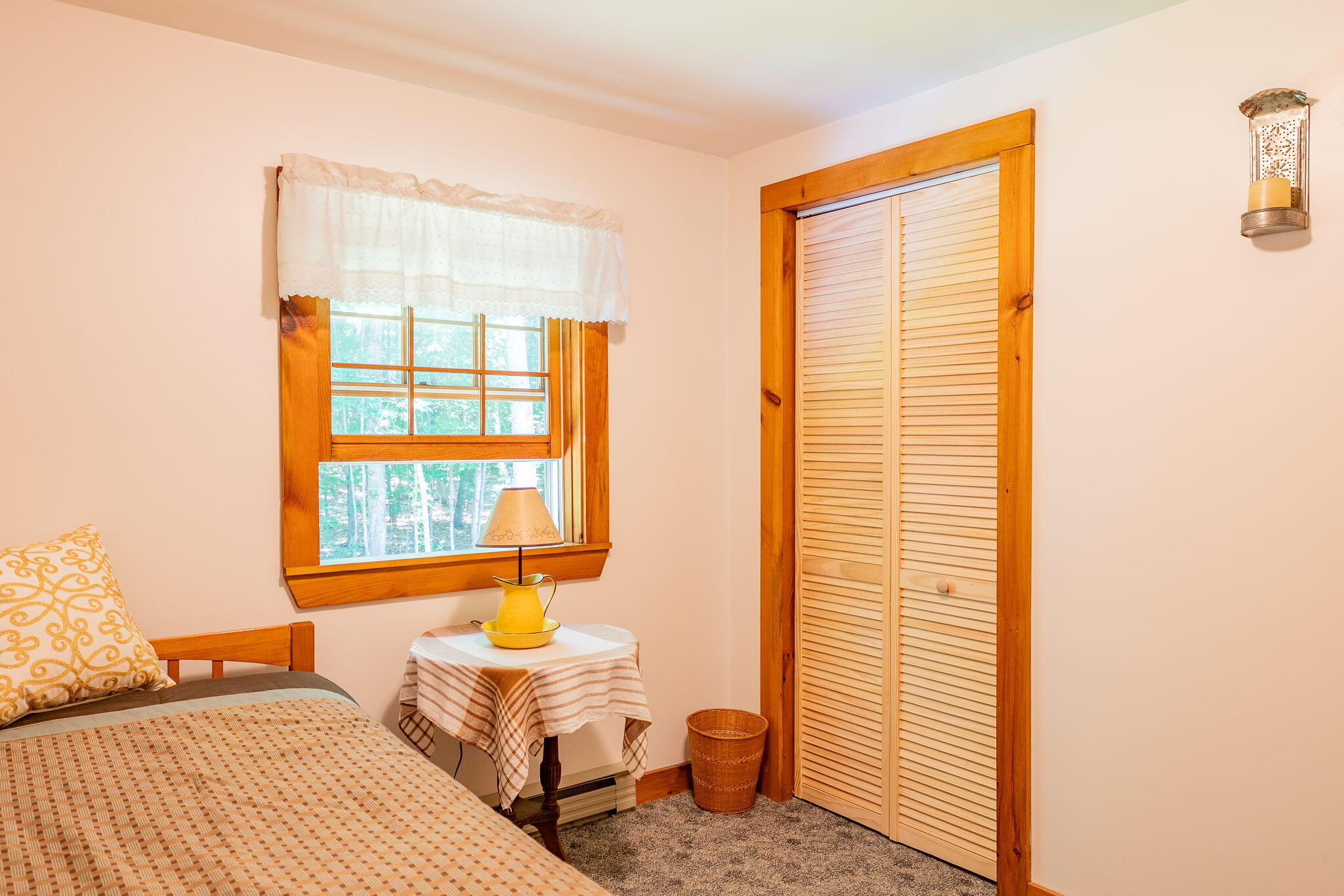 44 Road Between The Ponds