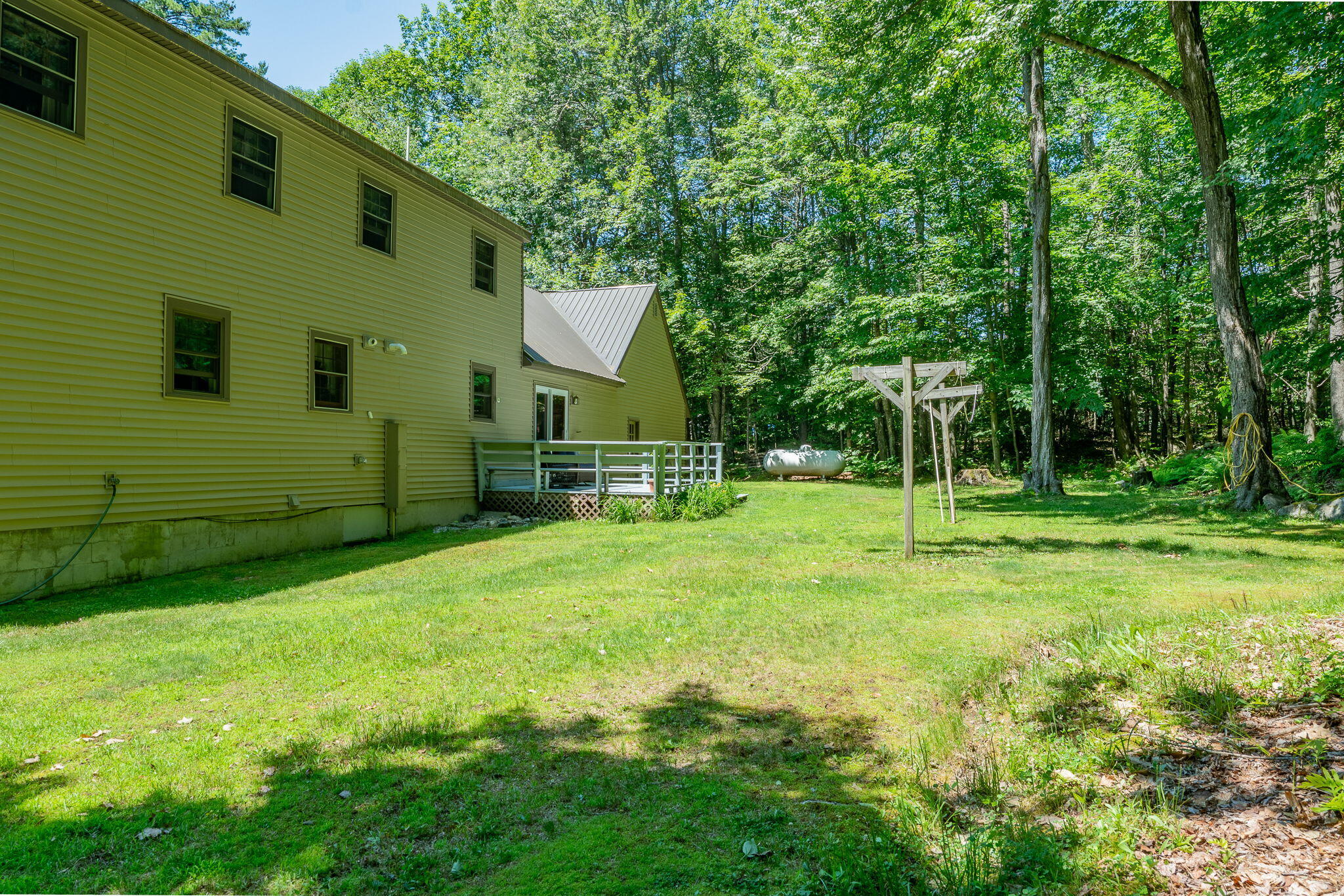 44 Road Between The Ponds