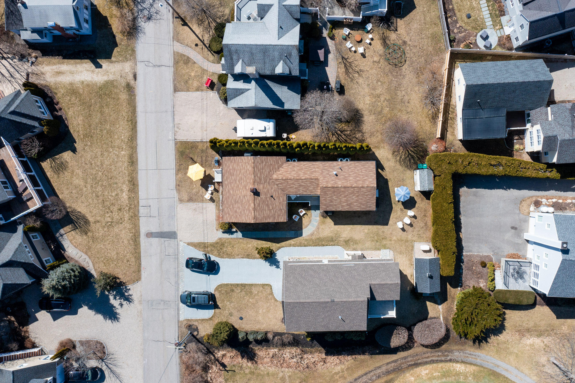 8 Railroad Avenue