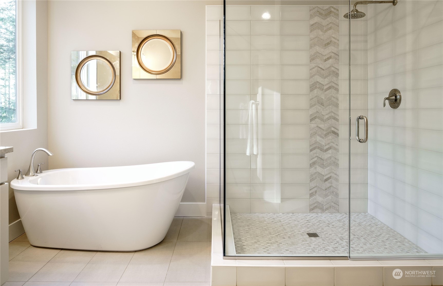 3906 NE 27th Place #02