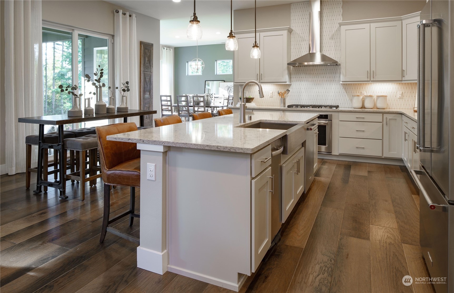 3906 NE 27th Place #02