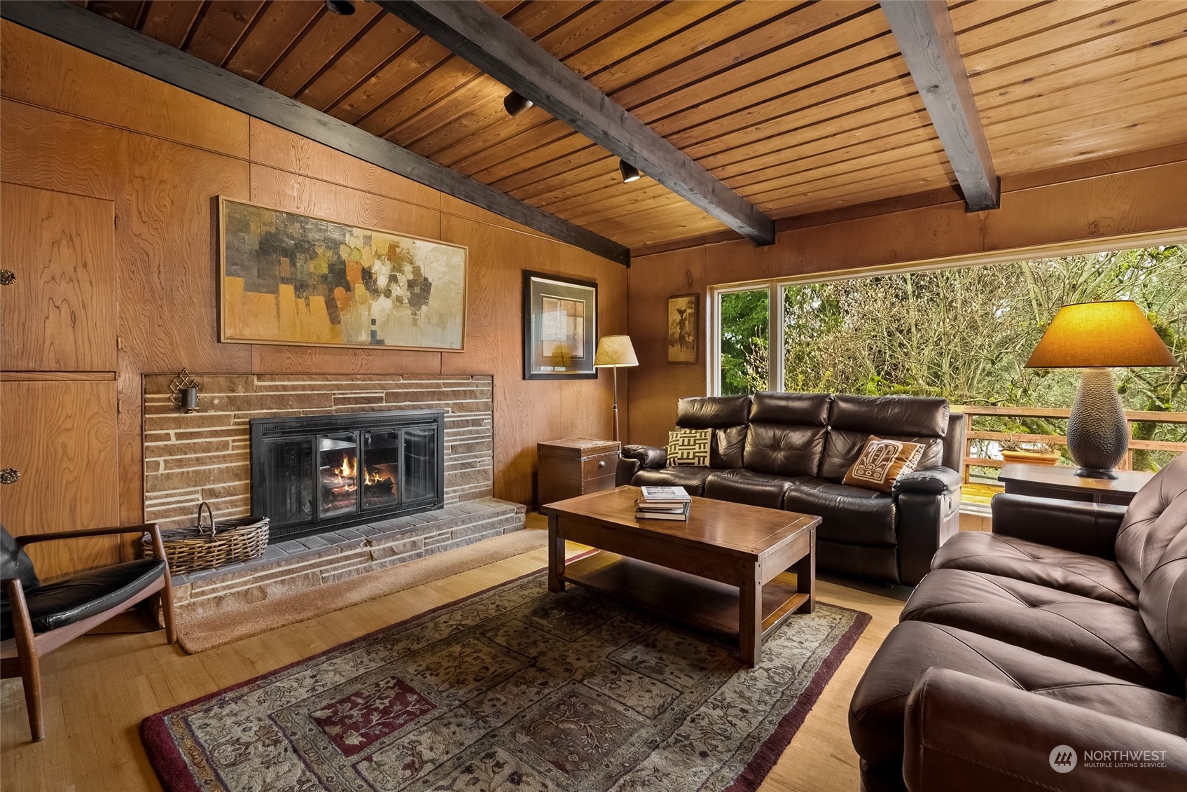 6217 Hillcrest Drive SW