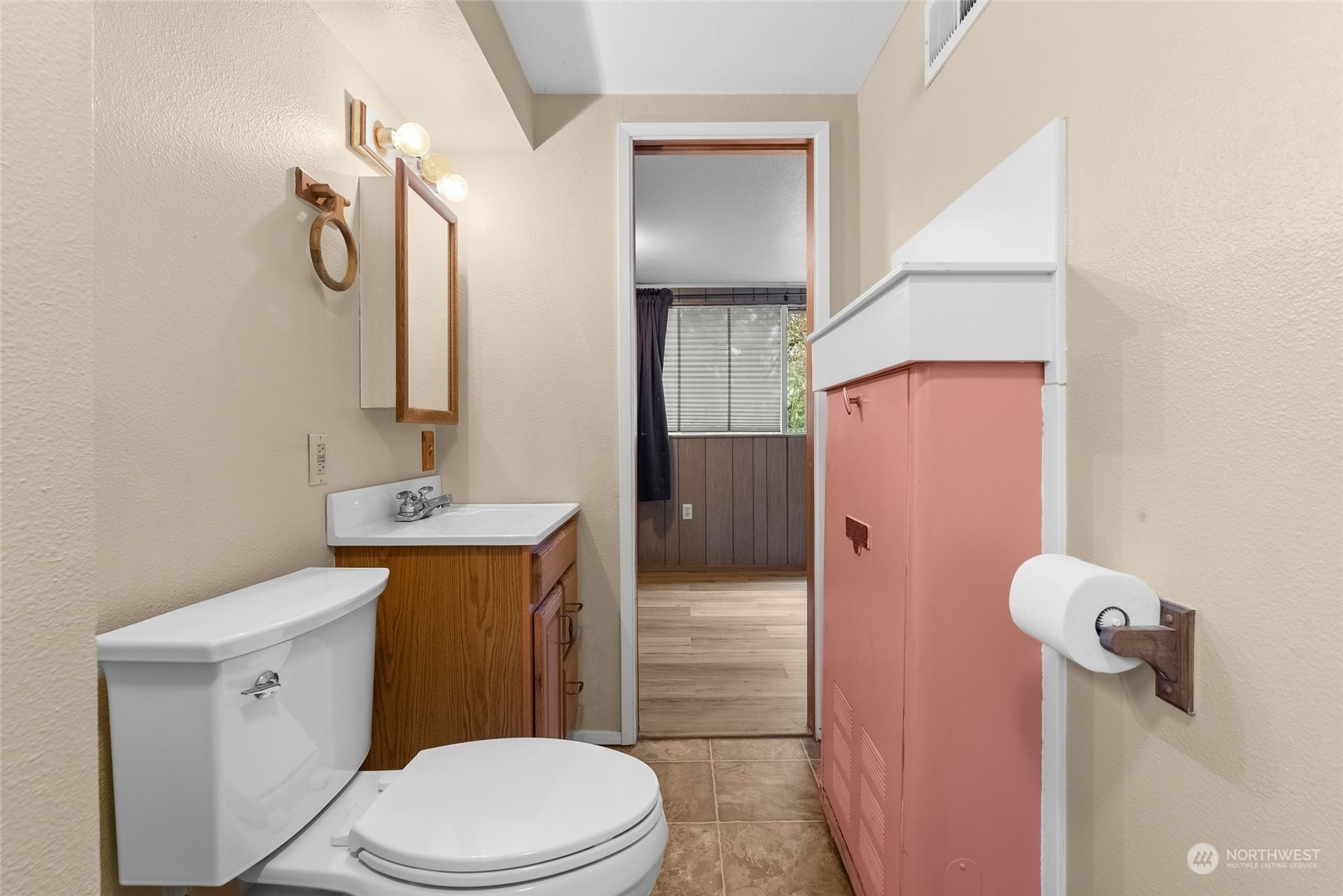 6217 Hillcrest Drive SW