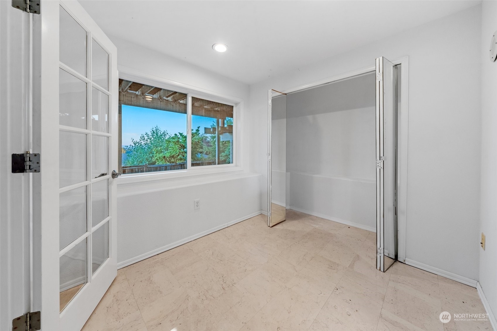 1875 Hillside Drive NE