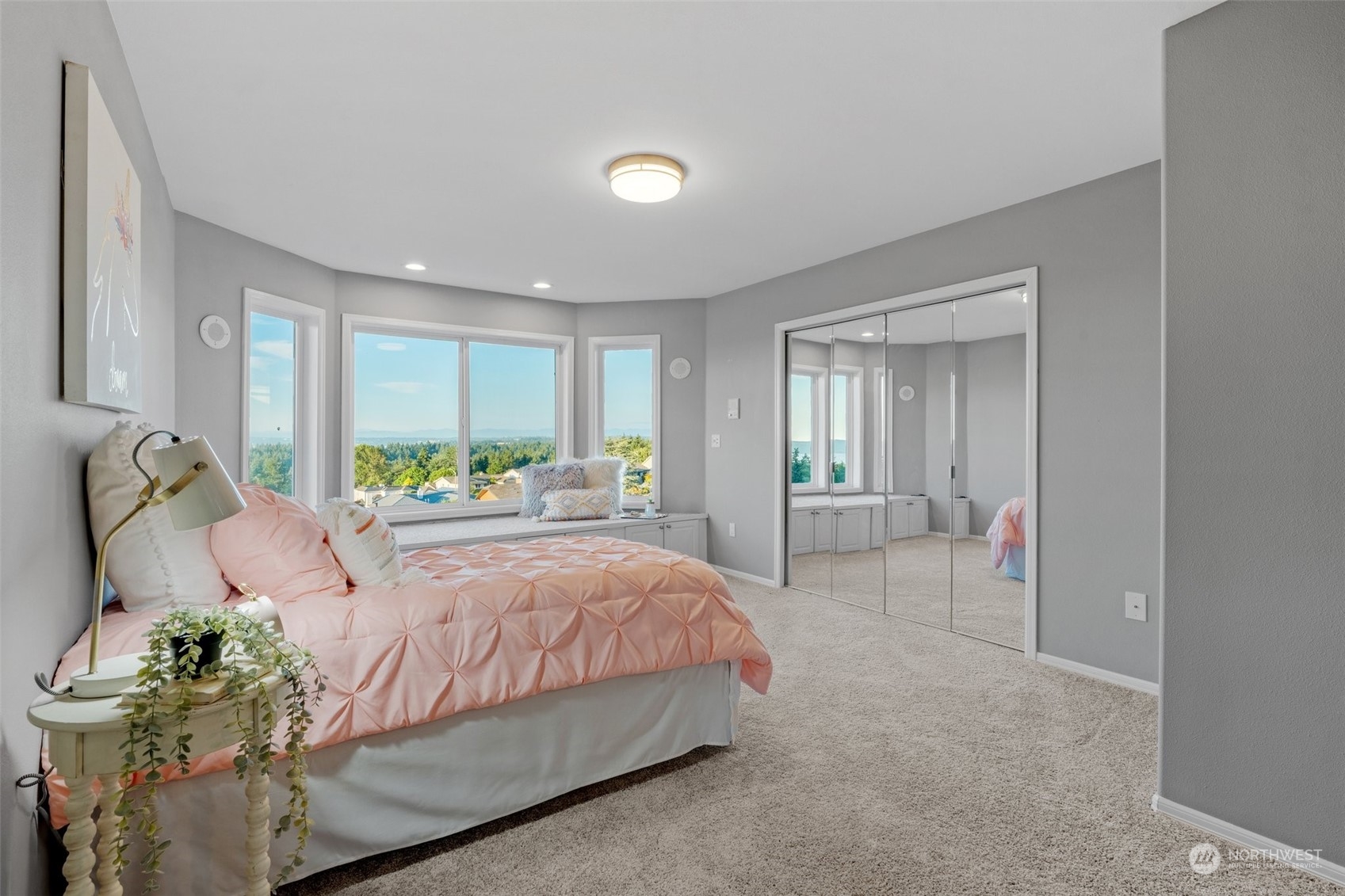 1875 Hillside Drive NE