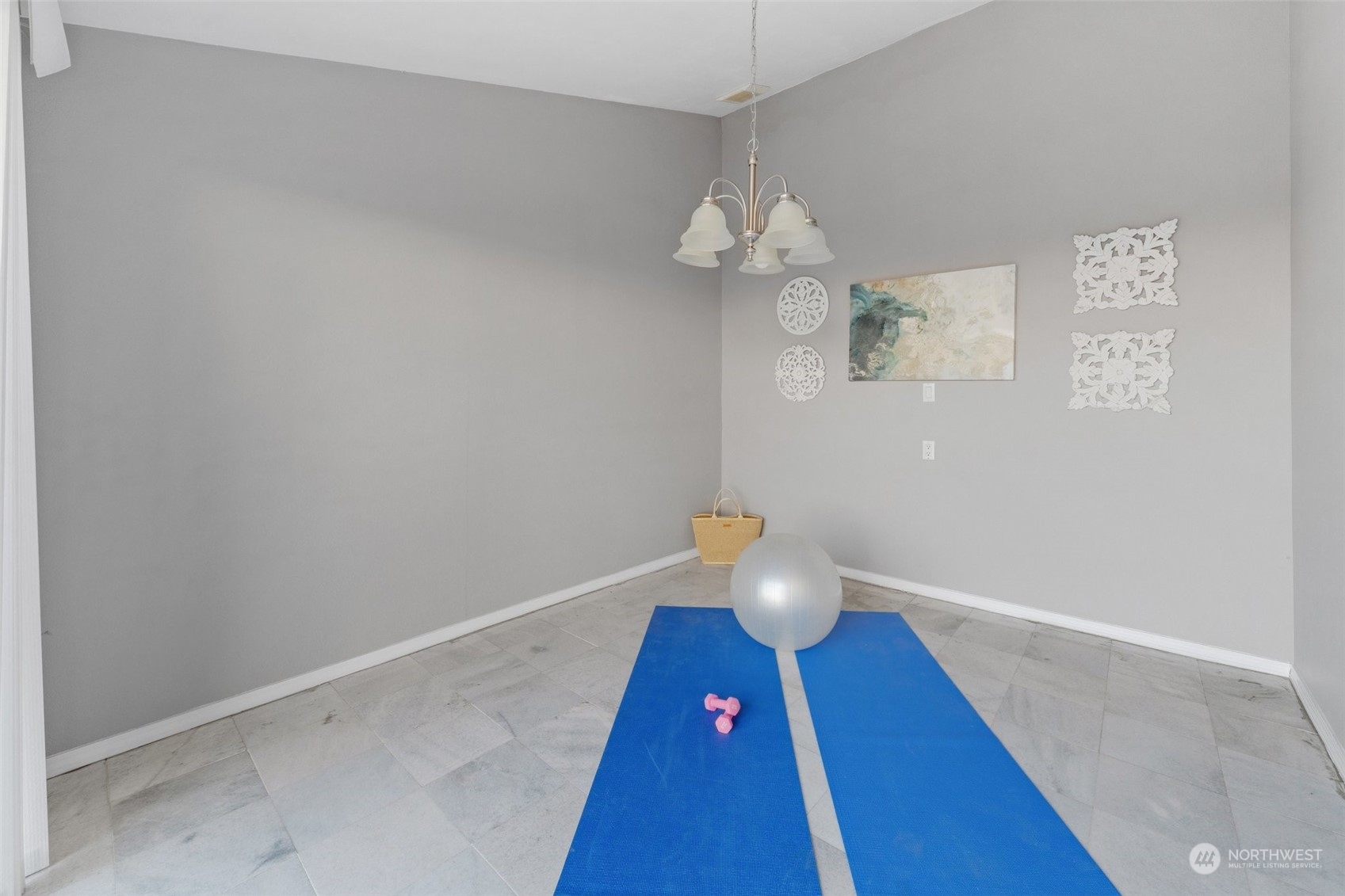 1875 Hillside Drive NE