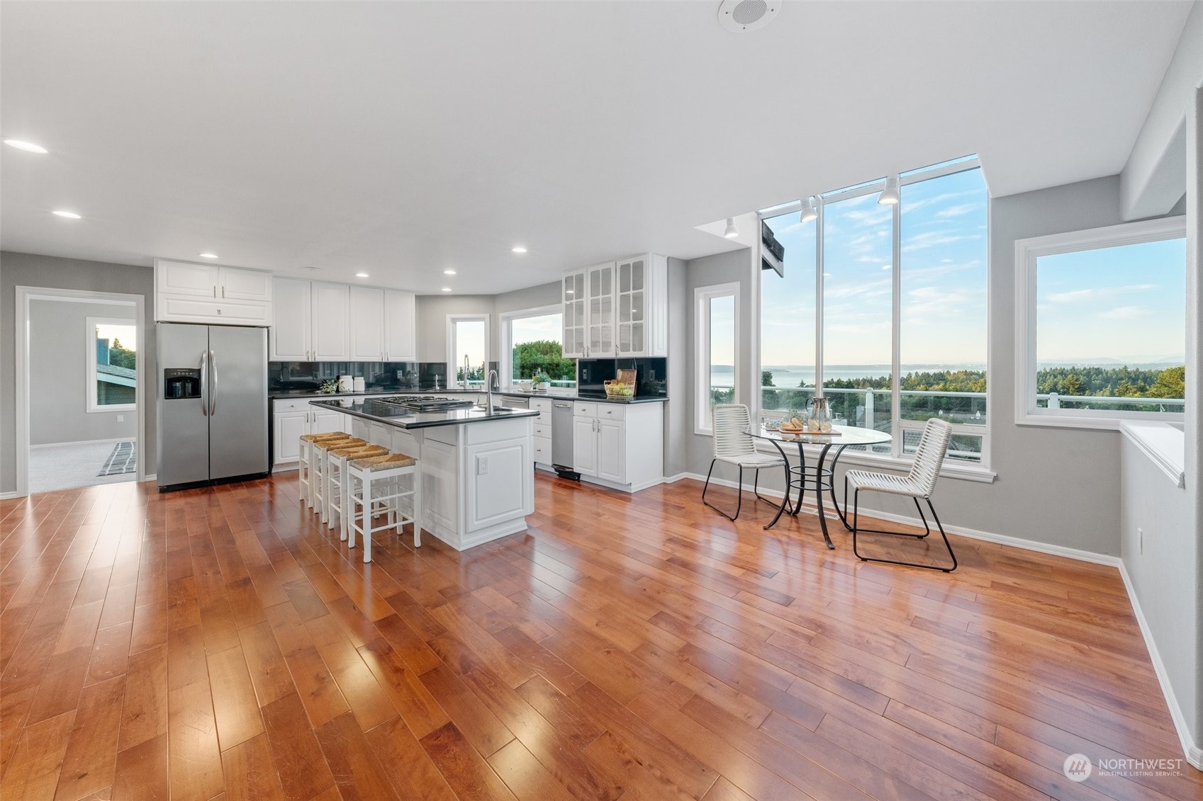 1875 Hillside Drive NE