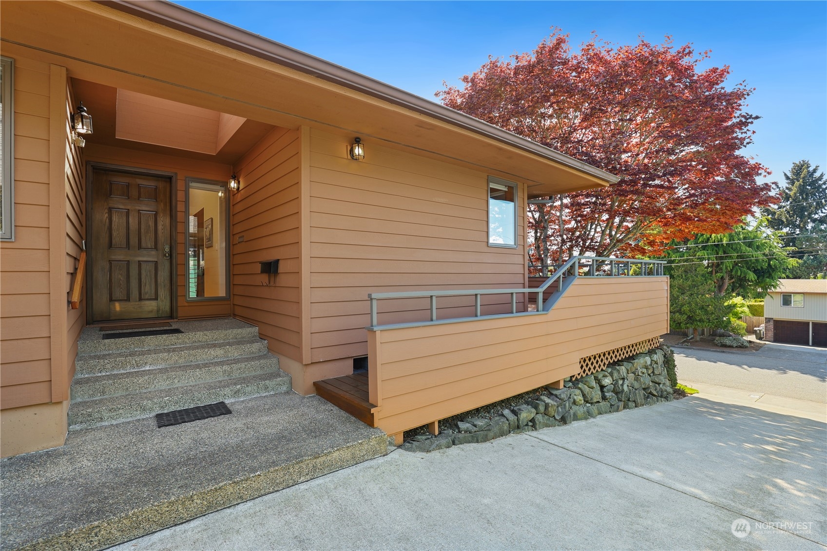 1807 N Hawthorne Drive