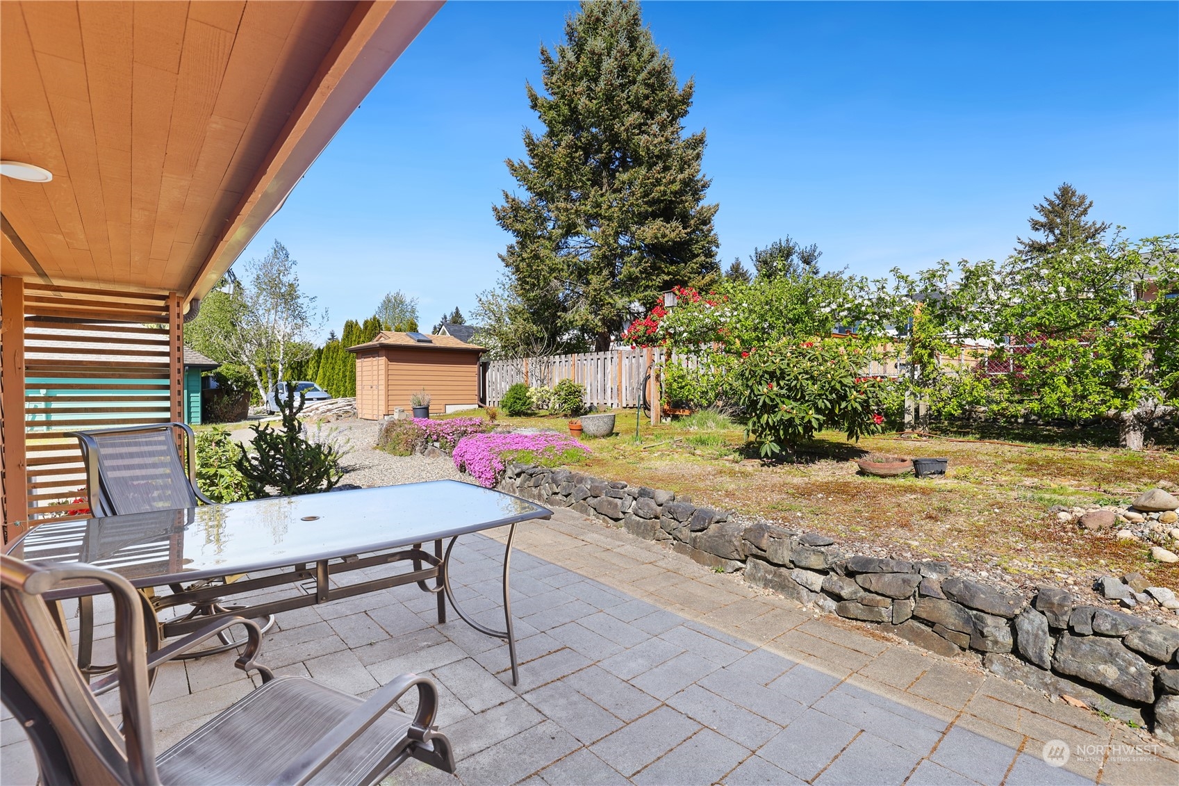 1807 N Hawthorne Drive