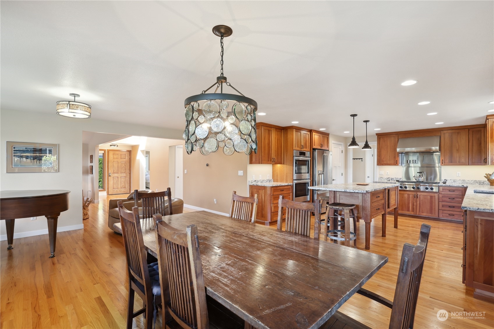 1807 N Hawthorne Drive