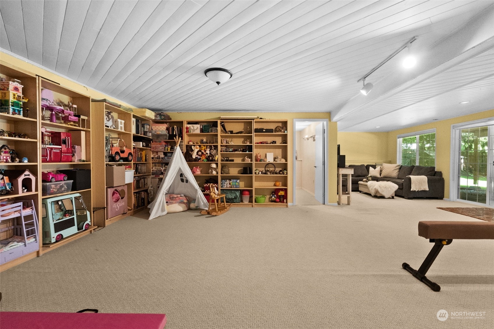 1809 Clorindi Circle NW