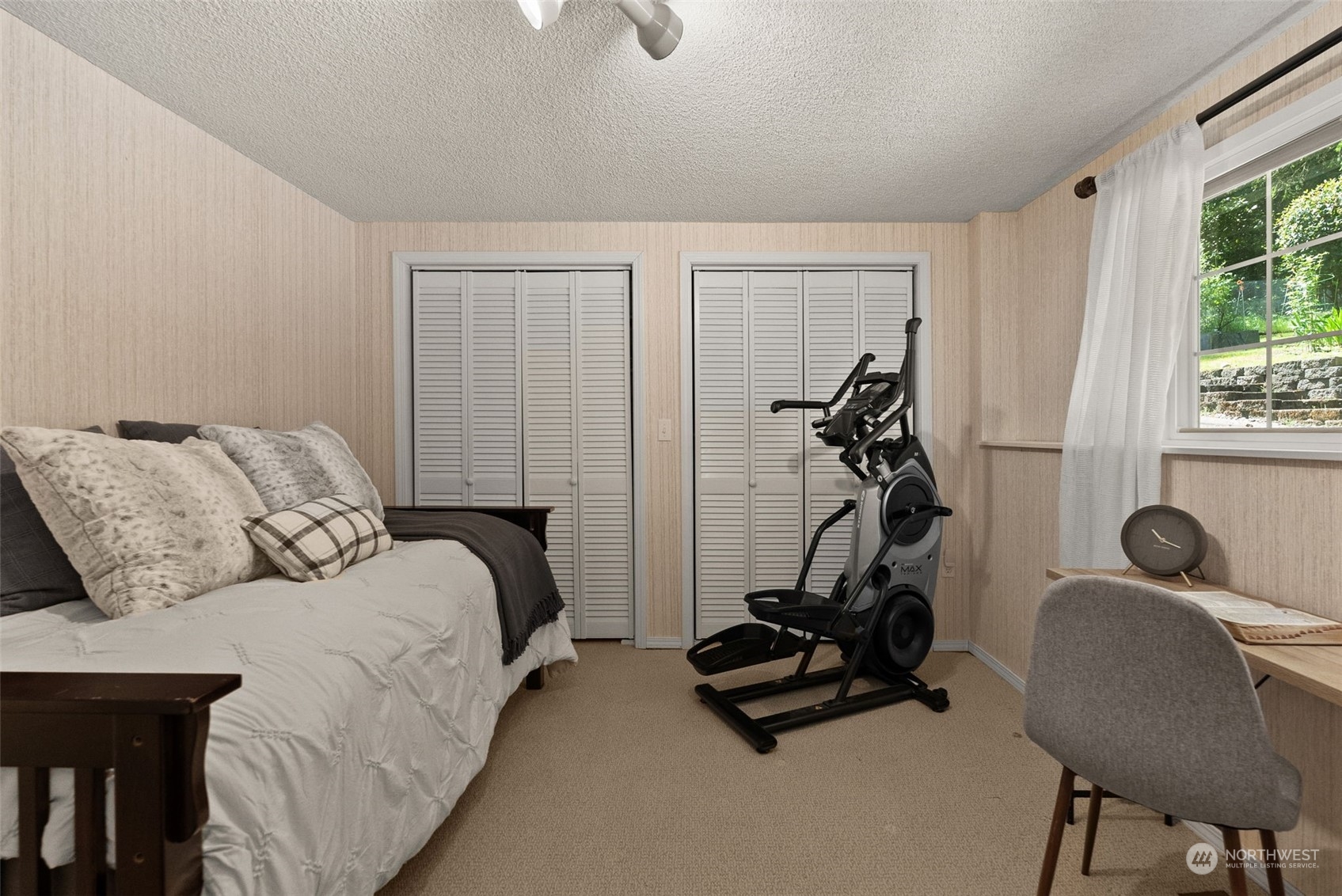 1809 Clorindi Circle NW