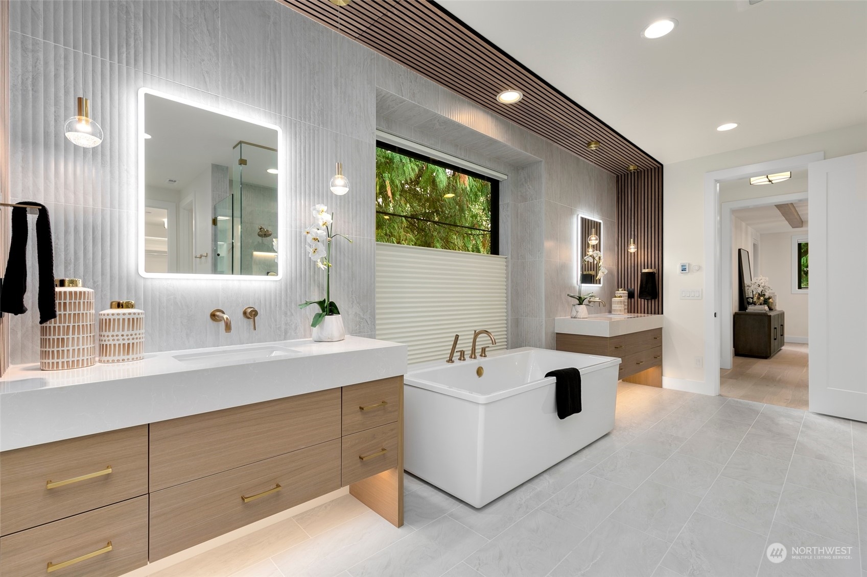 10529 SE 28th Street