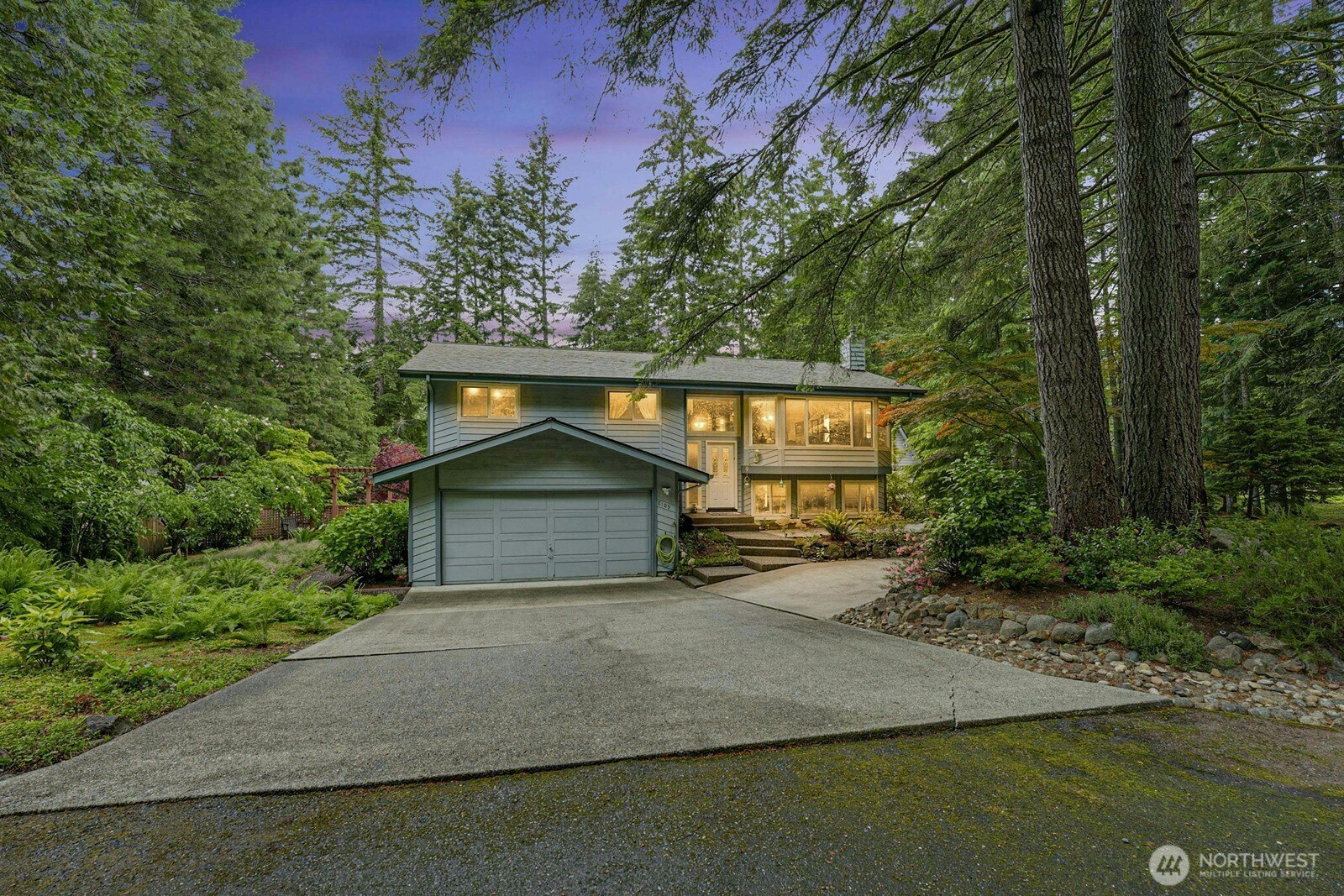 8105 Van Decar Road SE