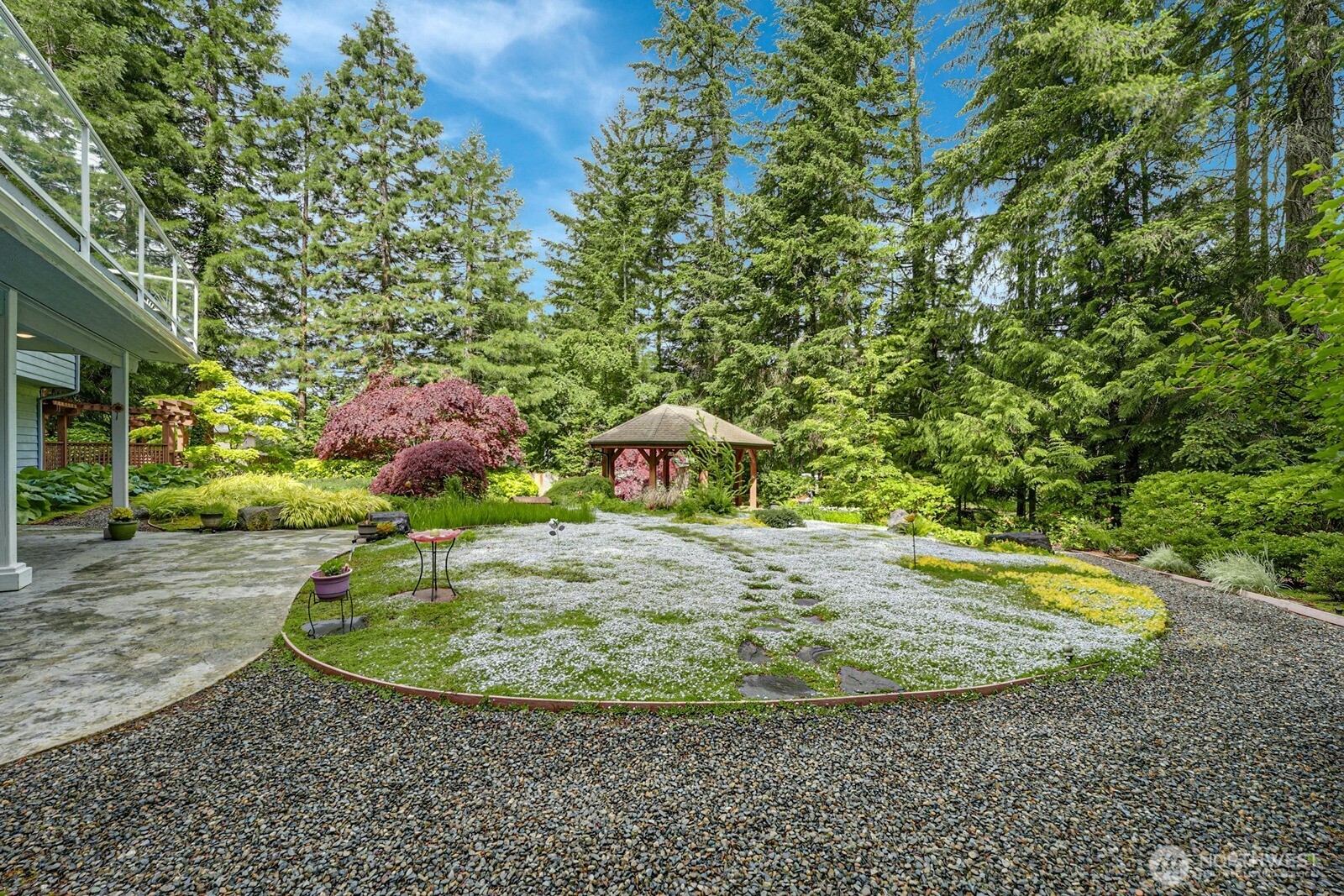 8105 Van Decar Road SE