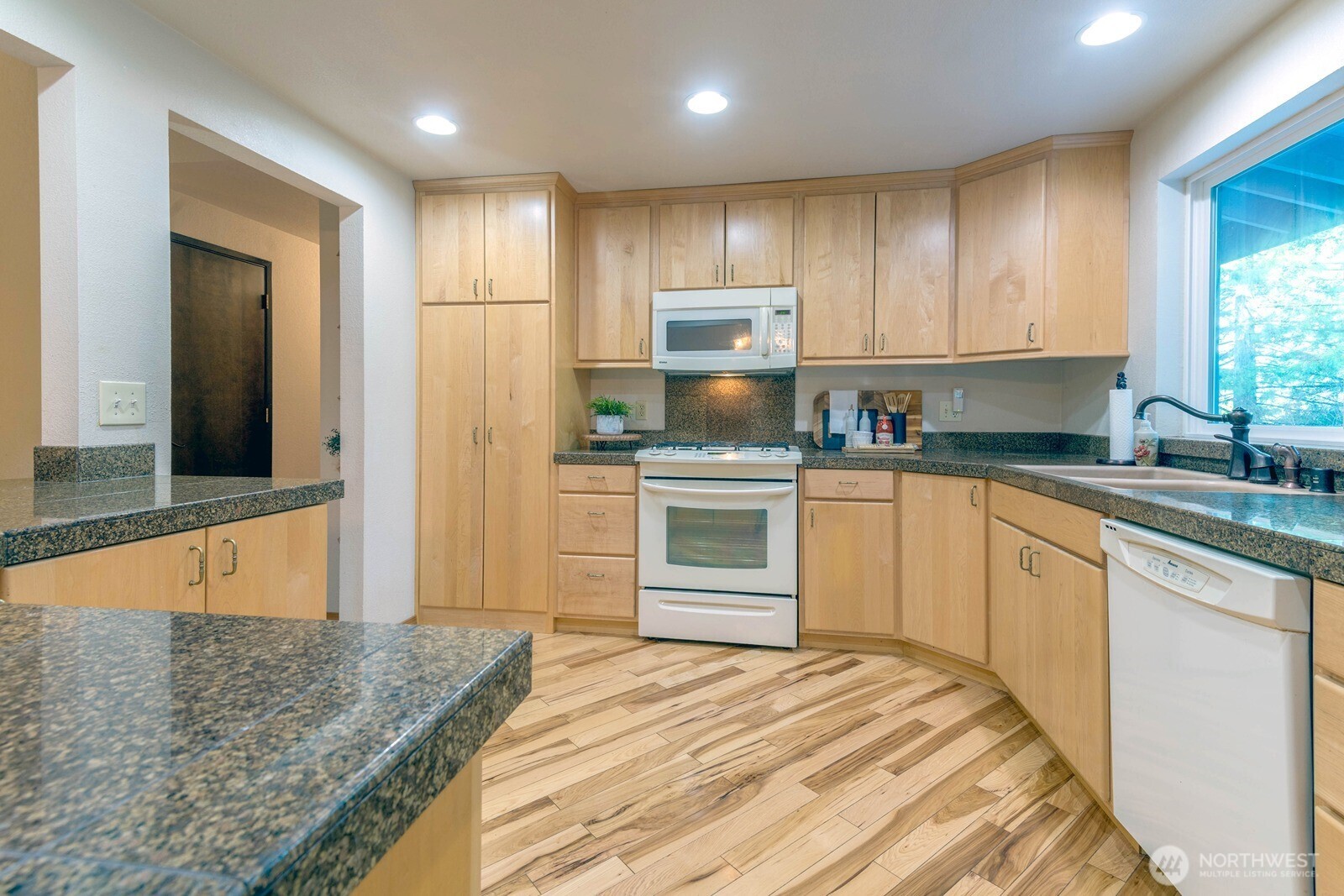 8105 Van Decar Road SE