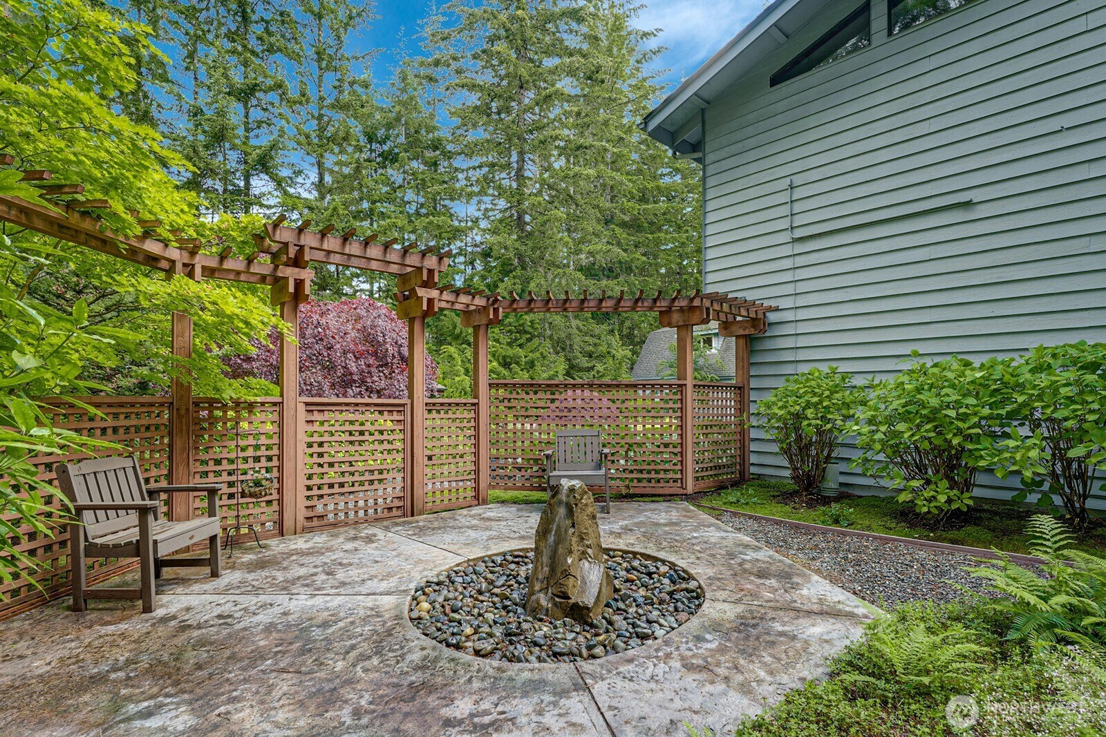 8105 Van Decar Road SE