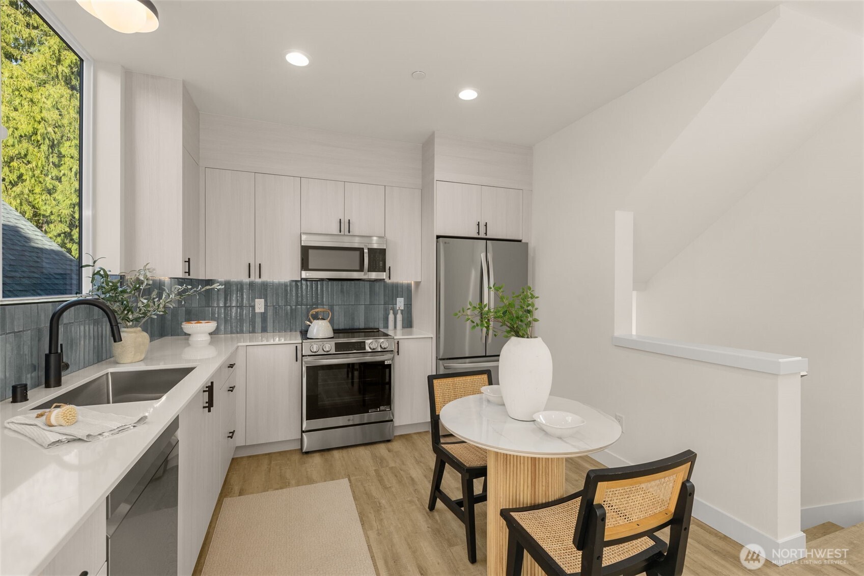 4741 B 49th Avenue SW