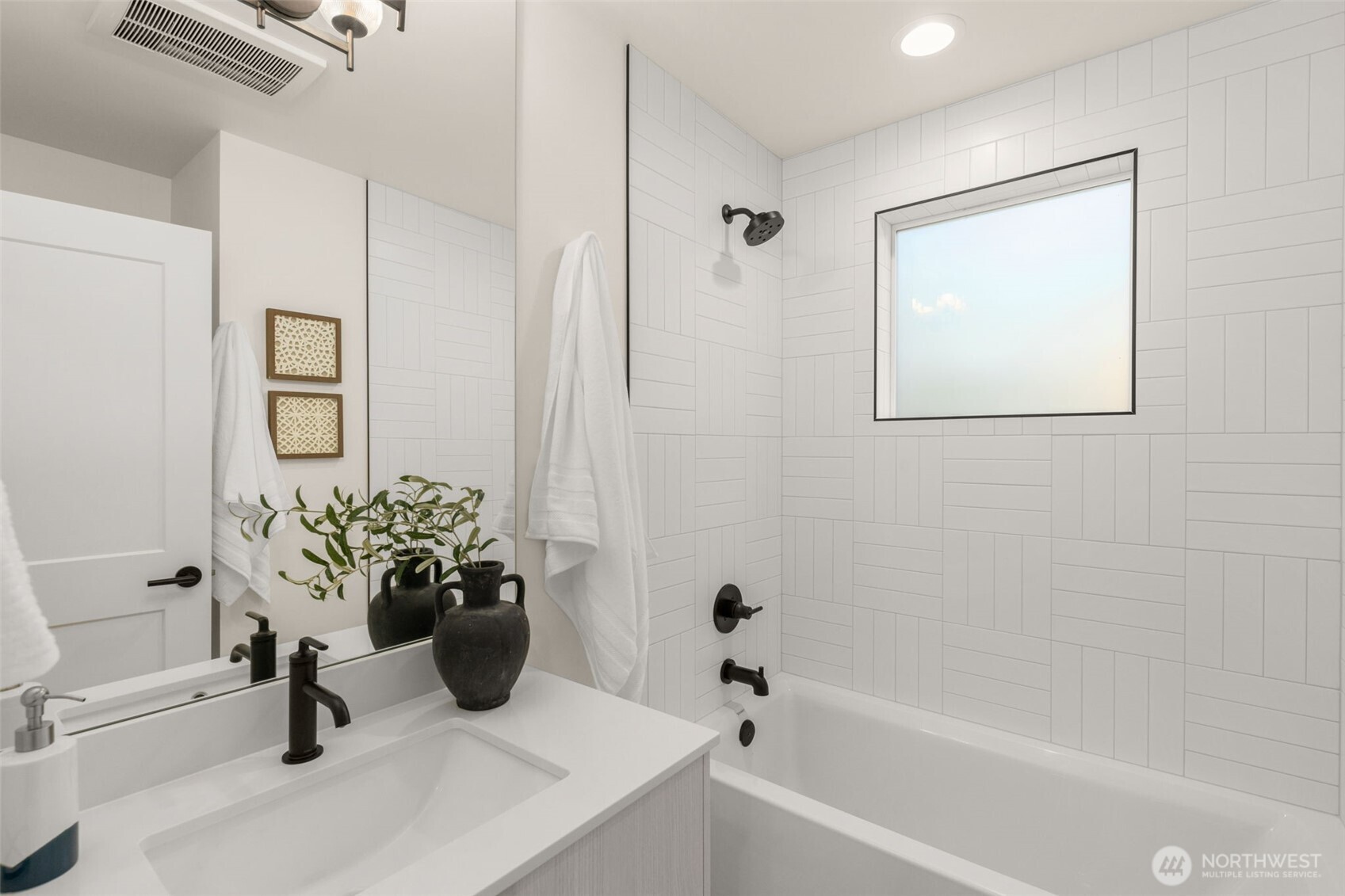 4741 B 49th Avenue SW