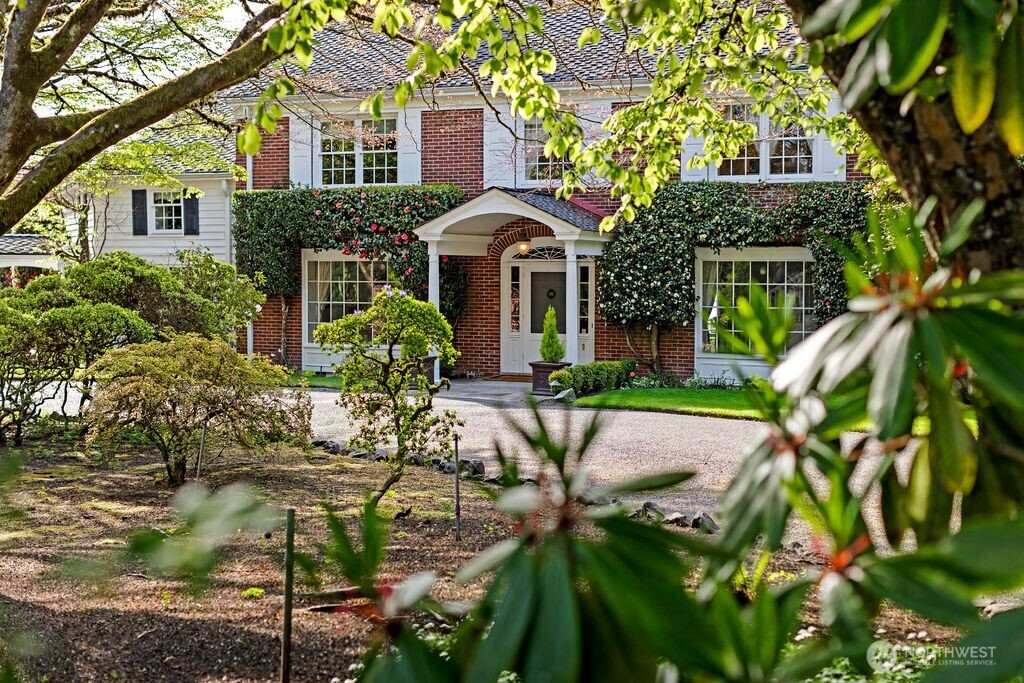 88 Country Club Circle SW