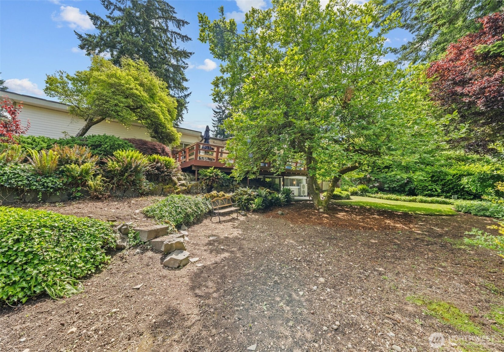 6217 Hillcrest Drive SW