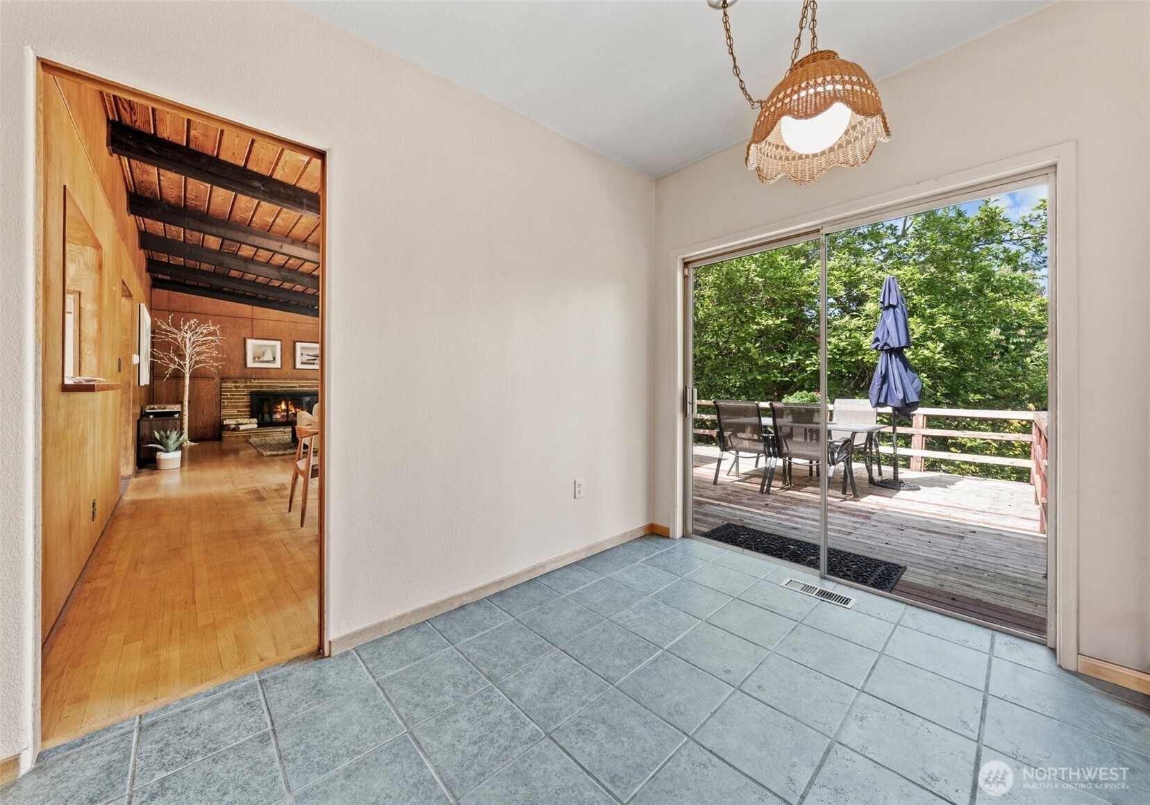 6217 Hillcrest Drive SW