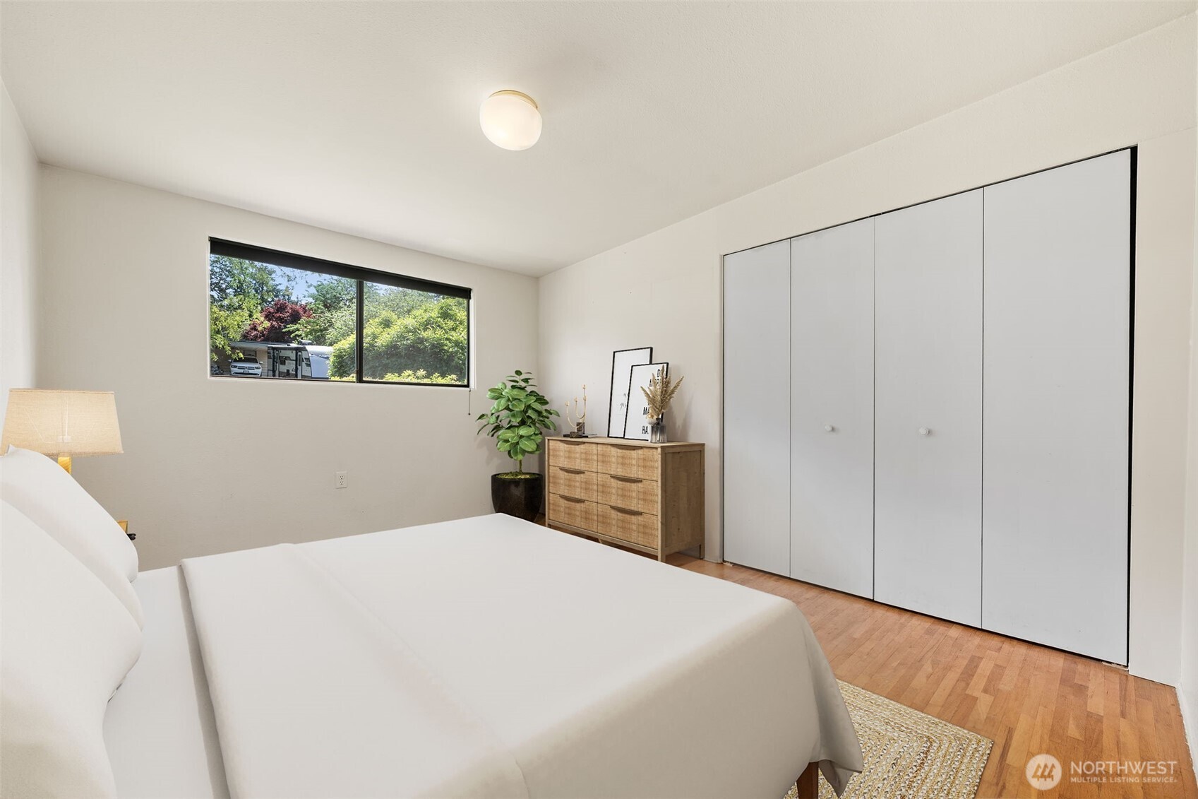 6217 Hillcrest Drive SW