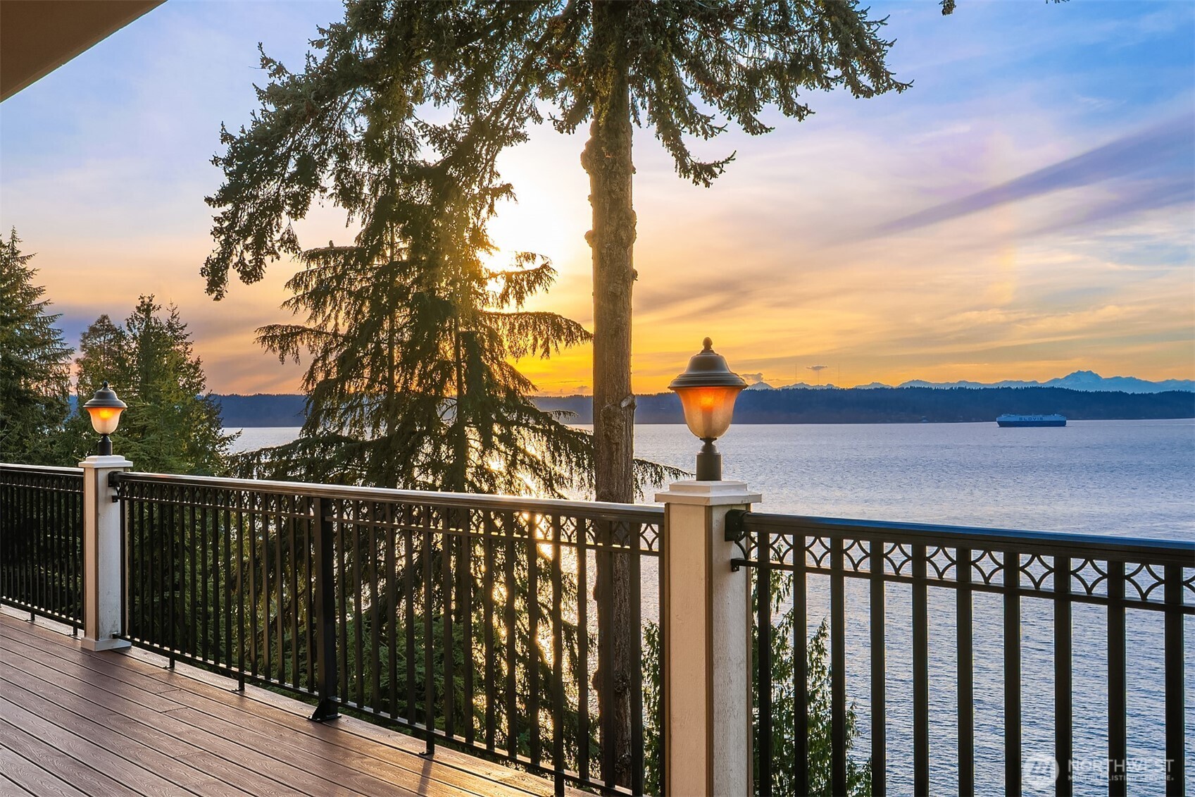 16523 Maplewild Avenue SW