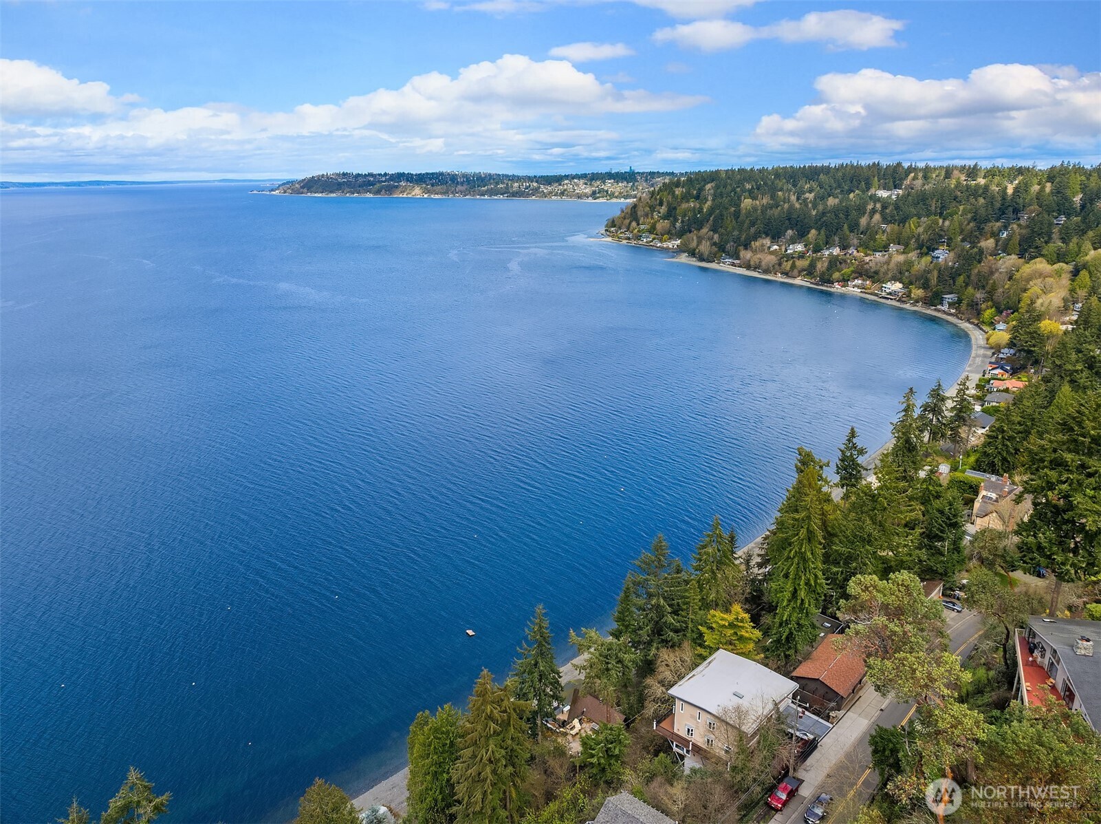 16523 Maplewild Avenue SW