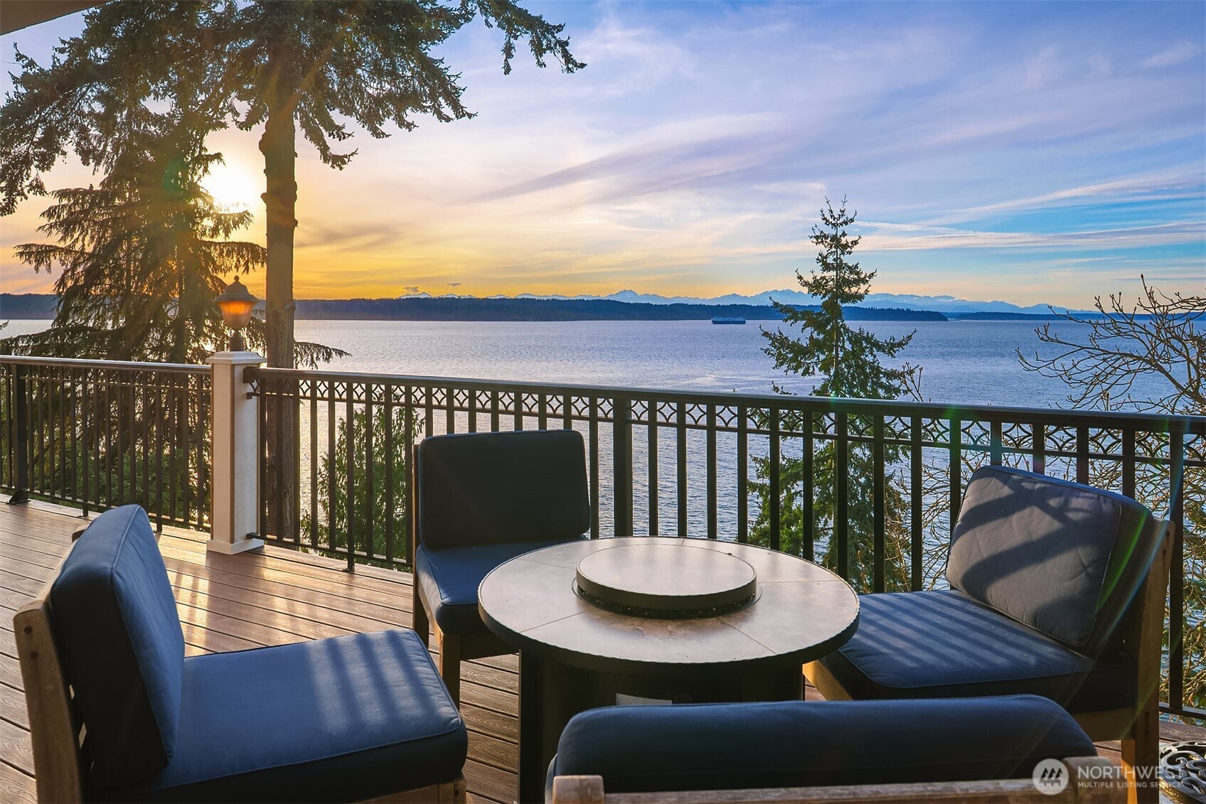 16523 Maplewild Avenue SW