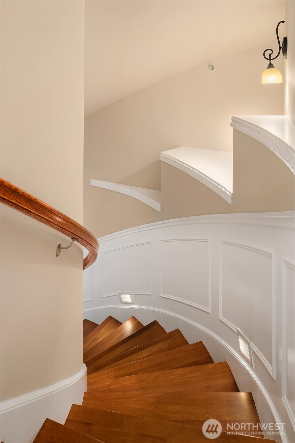 16523 Maplewild Avenue SW