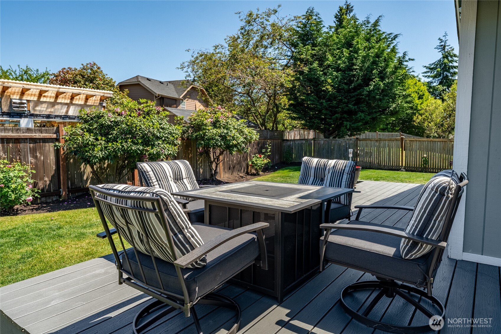 3717 Inverness Drive NE